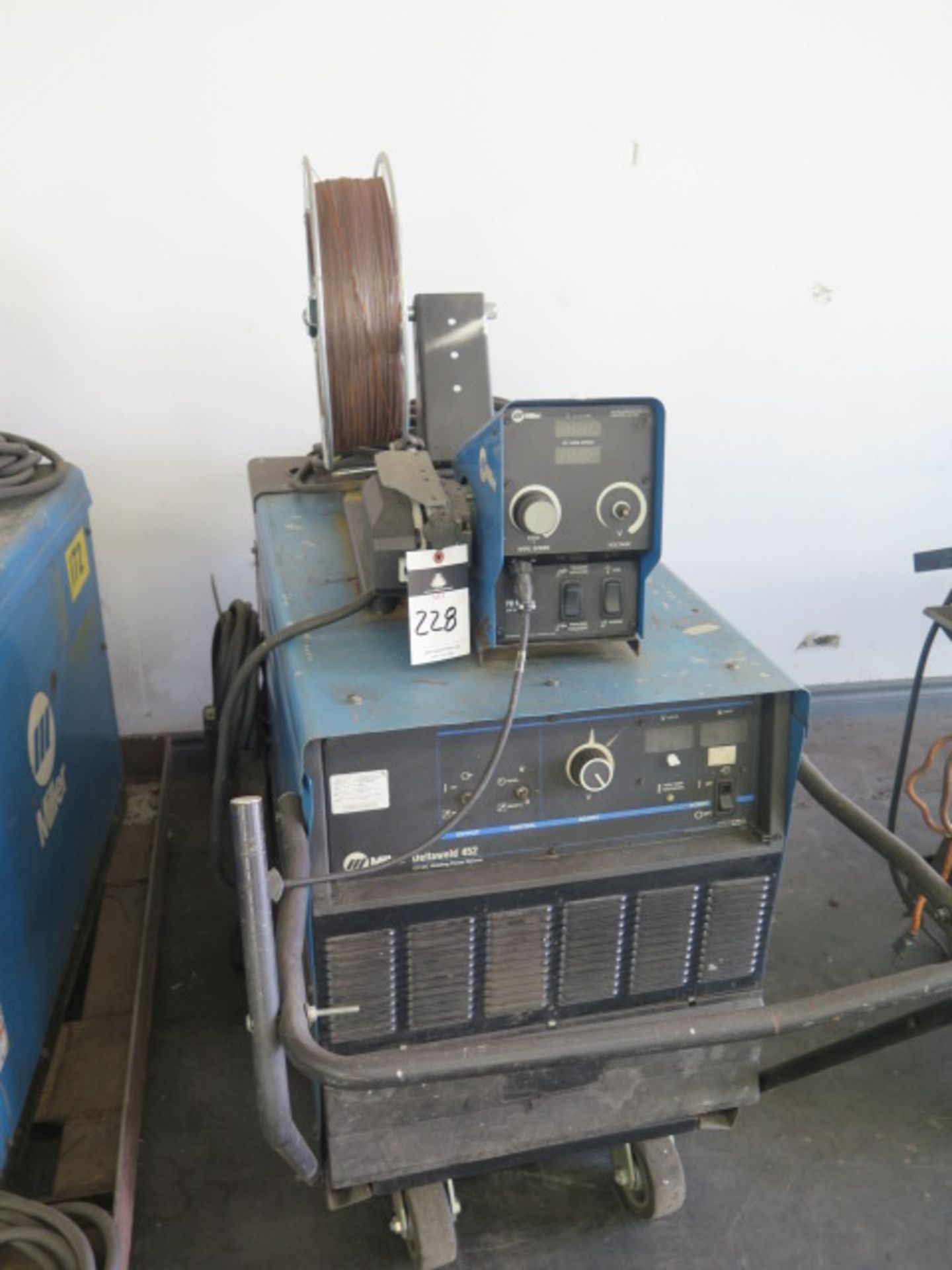 Miller Deltaweld 452 CV-DC Arc Welding Power Source s/n LH290068C w/ Miller 70 Series Wire Feeder - Image 2 of 5