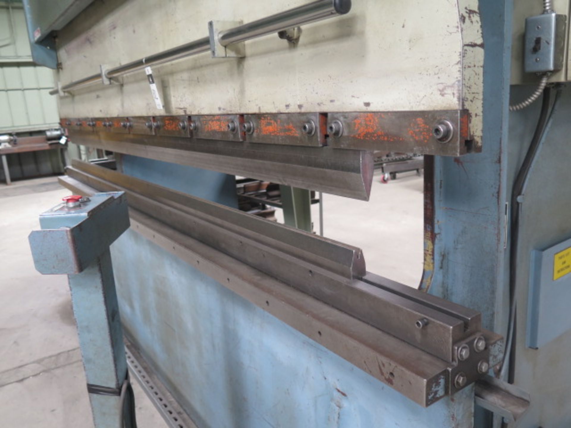 TruFab P110-10 110 Ton x 10’ Hydraulic Press Brake s/n CHPB/8-8337 w/ Manual Back Gauging, 10’ Bed - Image 5 of 9