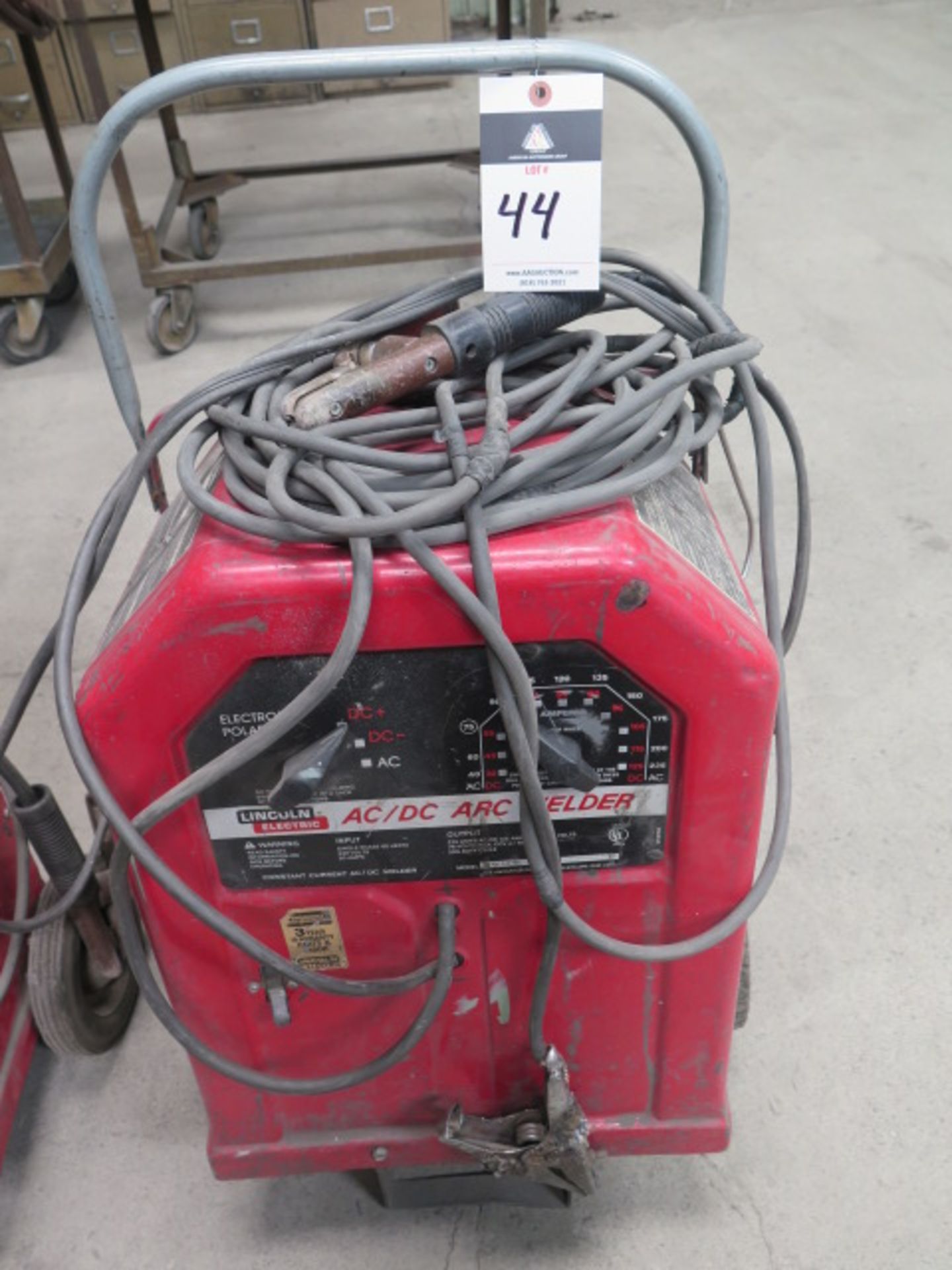 Lincoln 225 Amp AC/DC Arc Welding Power Source