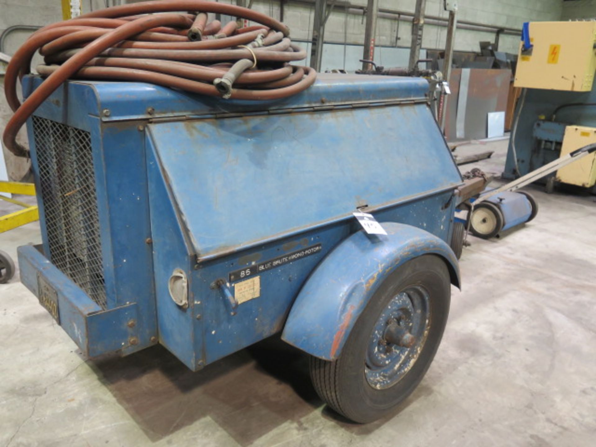 Worthington mdl. 1669 “Blue Brute Mono-Rotor 85” 85 CFM Towable Air Compressor w/ 4-Cylinder Motor - Image 2 of 9