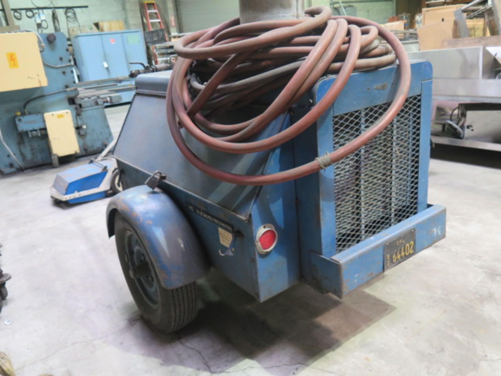 Worthington mdl. 1669 “Blue Brute Mono-Rotor 85” 85 CFM Towable Air Compressor w/ 4-Cylinder Motor - Image 4 of 9