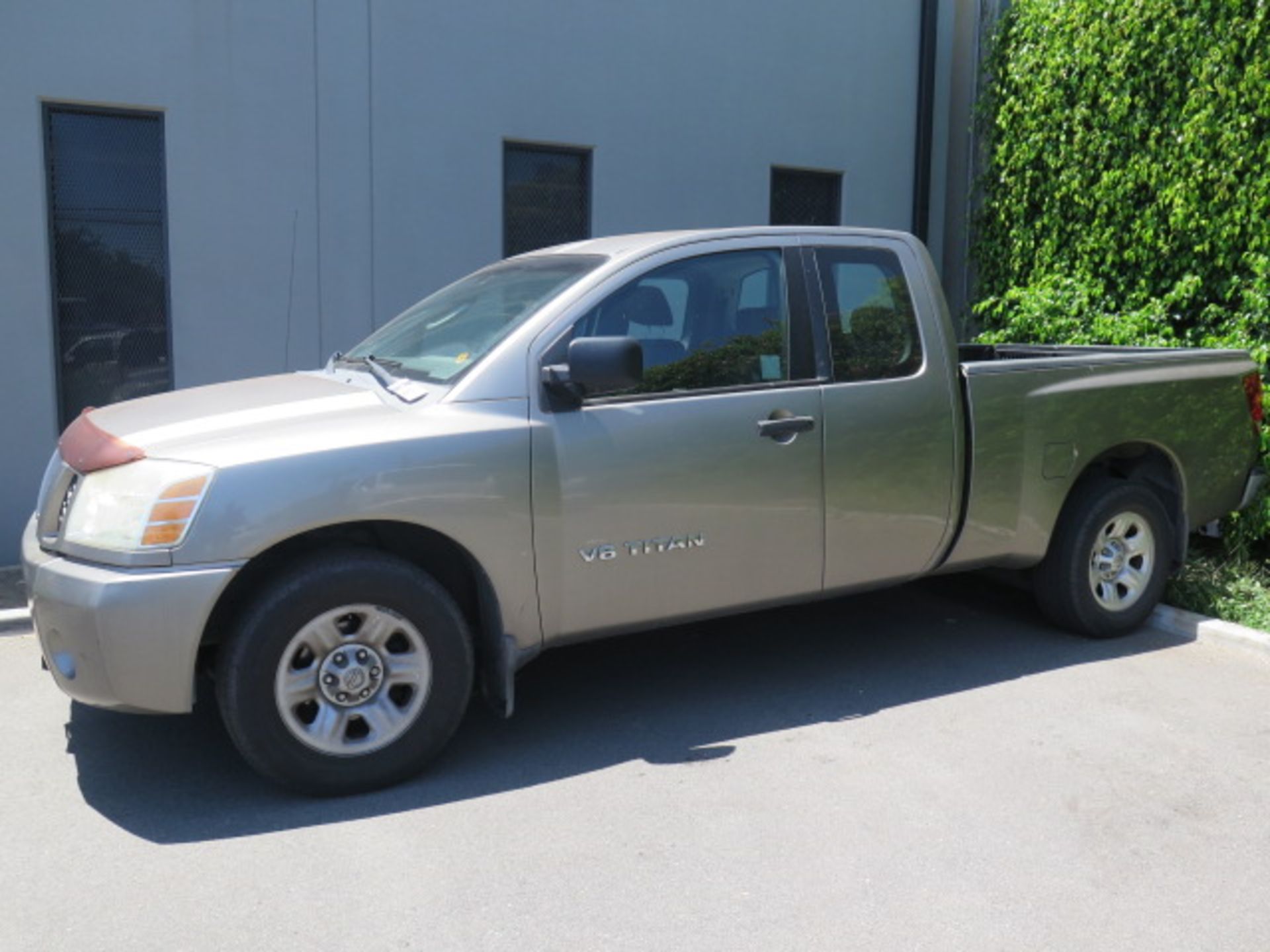 2006 Nissan Titan Extended Cab Pickup Truck w/ 5.6L V-8 Gas Engine, Automatic Trans, AC, AM/FM/CD,