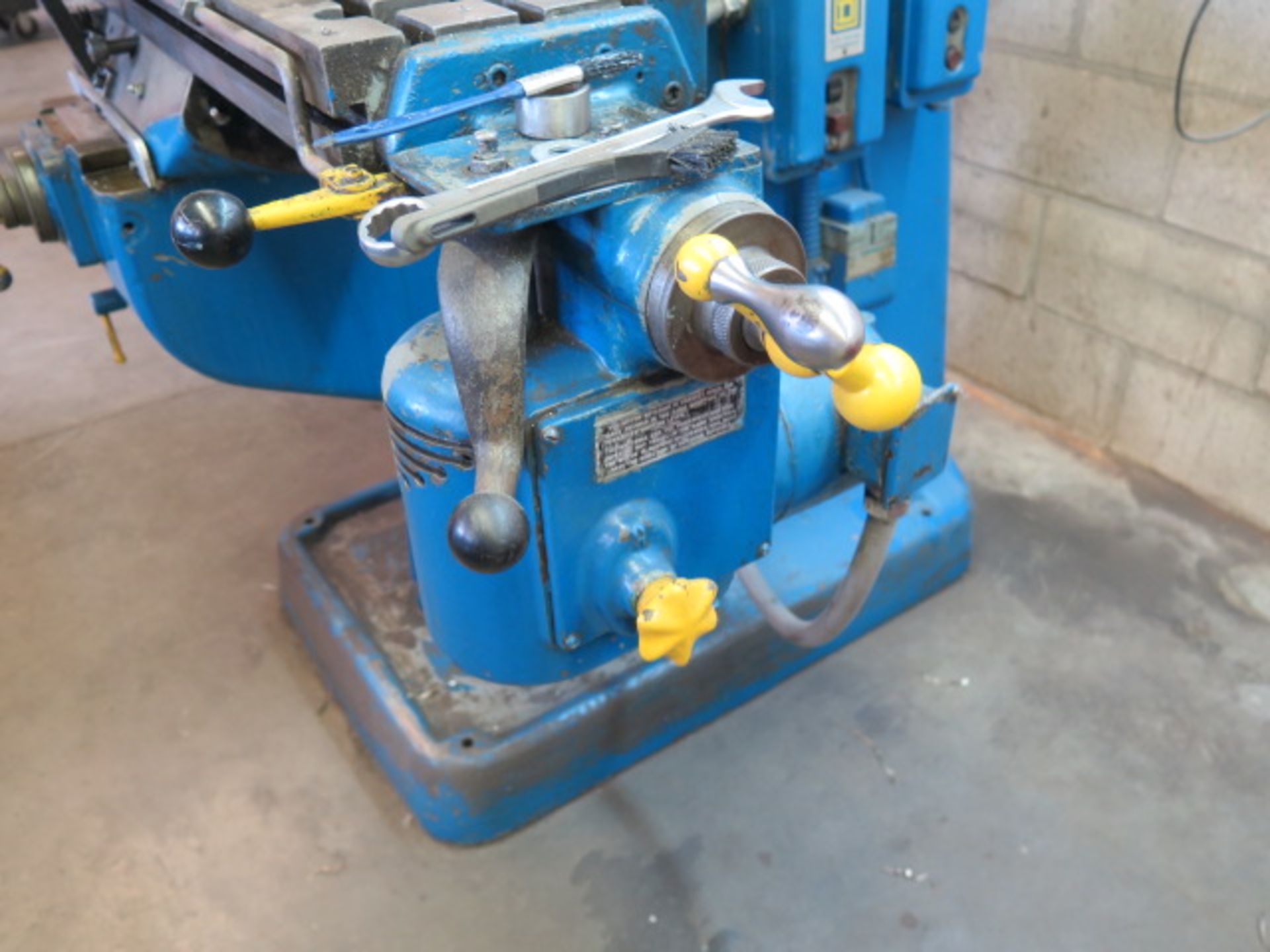 Bridgeport Cylindrical Ram Style Vertical Mill s/n 19923 w/ 1Hp Motor, 80-2720 RPM, 8-Speeds, - Image 5 of 6