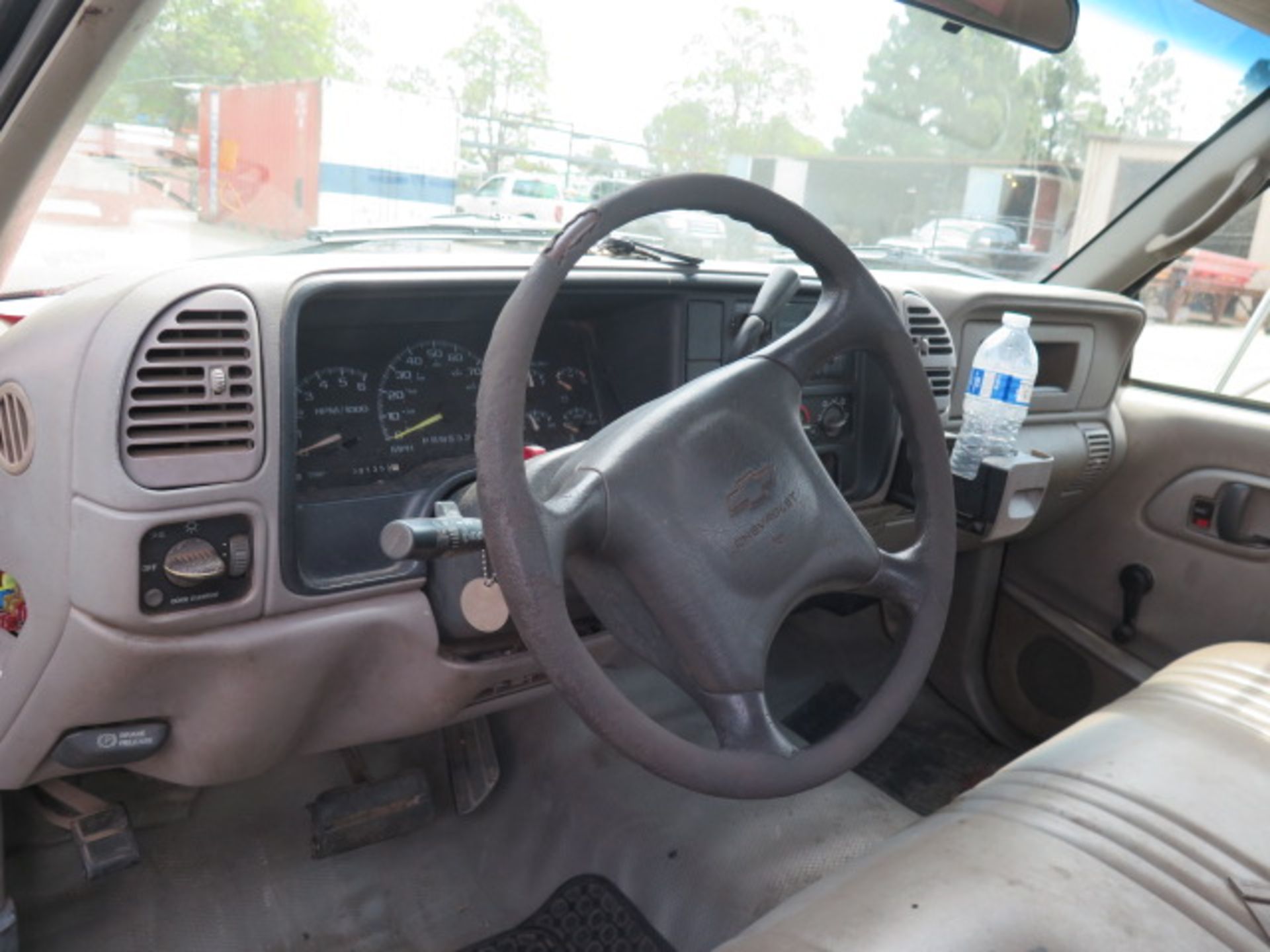 2001 Chevrolet Silverado 3500HD Welding Utility Truck Lisc# 6U26651 w/ 8.1L V8 Gas Engine, Automatic - Image 12 of 19