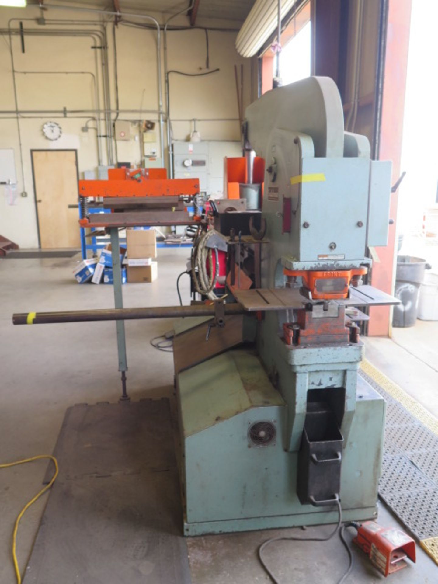 Scotchman “Dual Operator 120/200” mdl. D0120-24M 120 Ton Ironworker s/n 1110M1004 w/ 1 ½” Thru 1” - Image 4 of 16