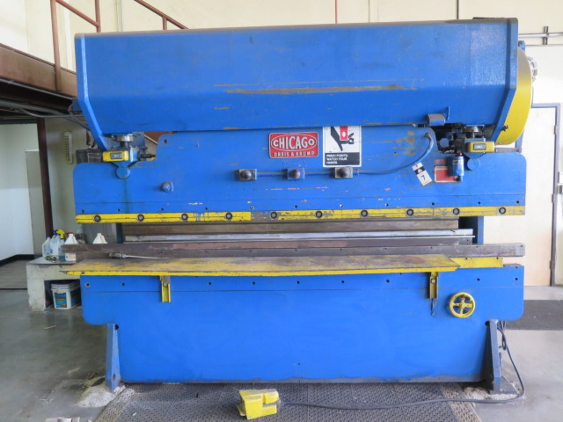 Chicago mdl. 810-L 60-90 Ton x 10’ Press Brake s/n L-15907 w/ Manual Dial Back Gauge, 121” Bed