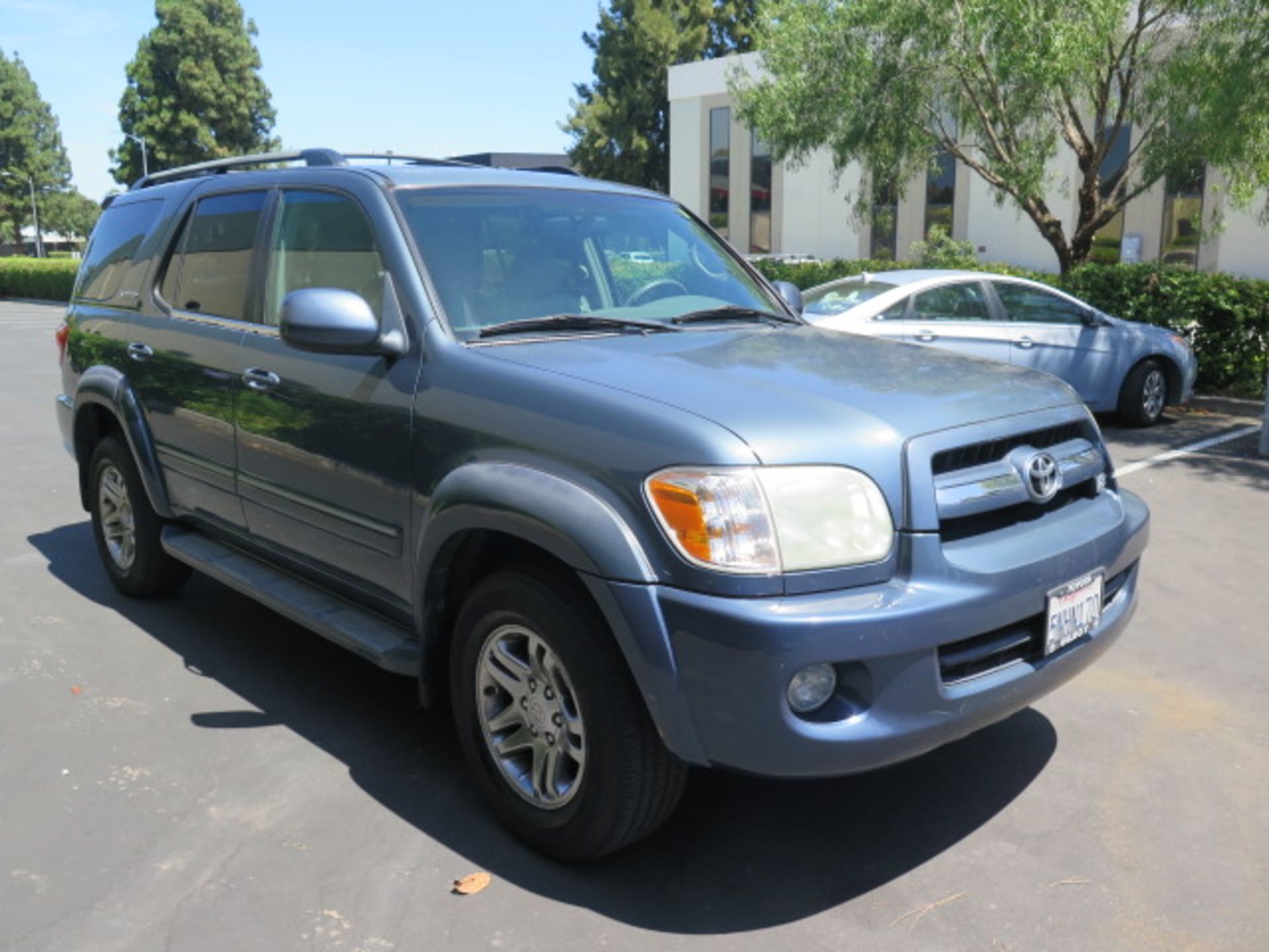 2005 Toyota Sequoia Limited SUV Lisc# 5NHN170 w/ 4.7L i-Force V8 Gas Engine, Automatic Trans, AC, - Image 3 of 14