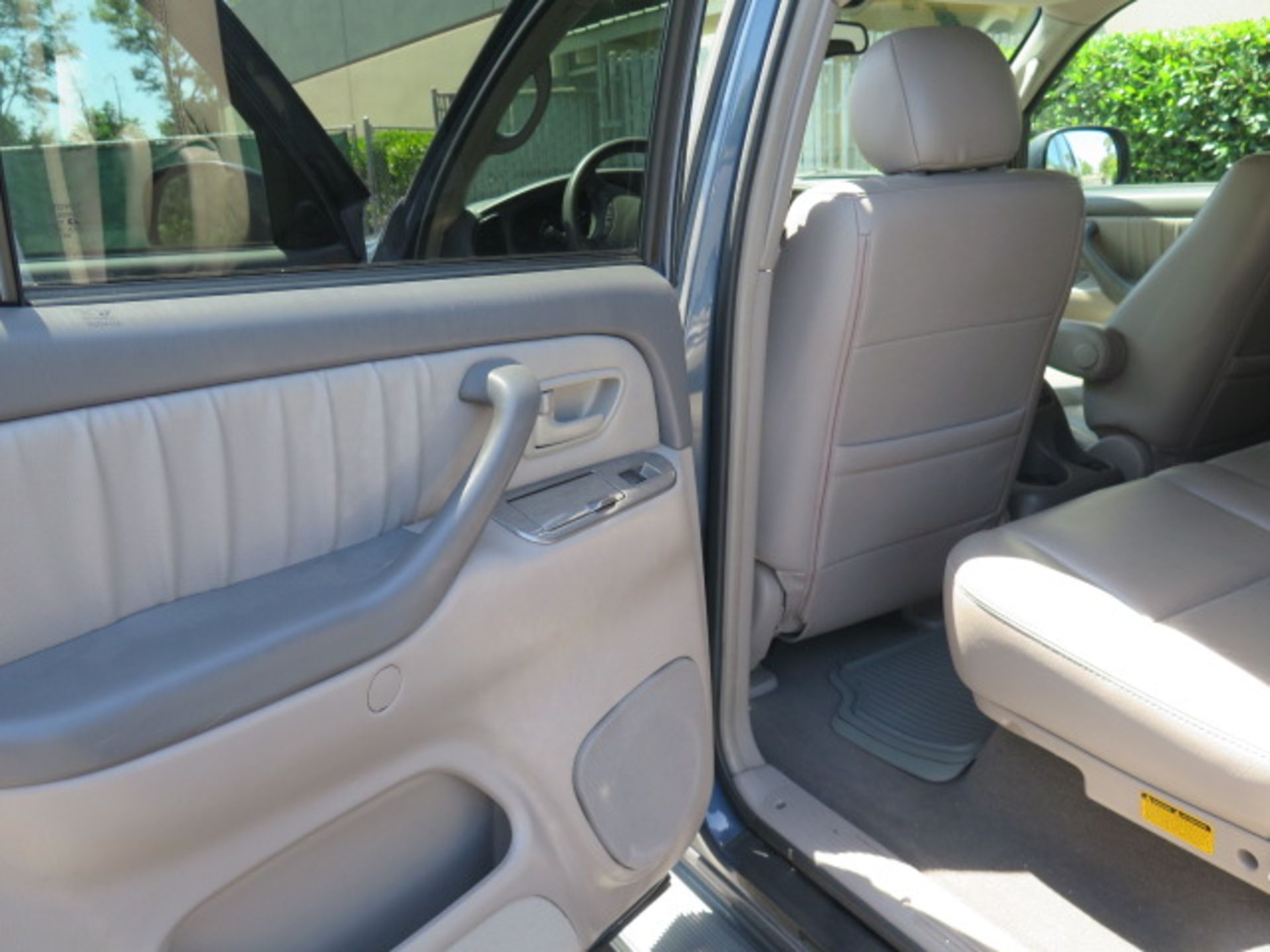 2005 Toyota Sequoia Limited SUV Lisc# 5NHN170 w/ 4.7L i-Force V8 Gas Engine, Automatic Trans, AC, - Image 10 of 14