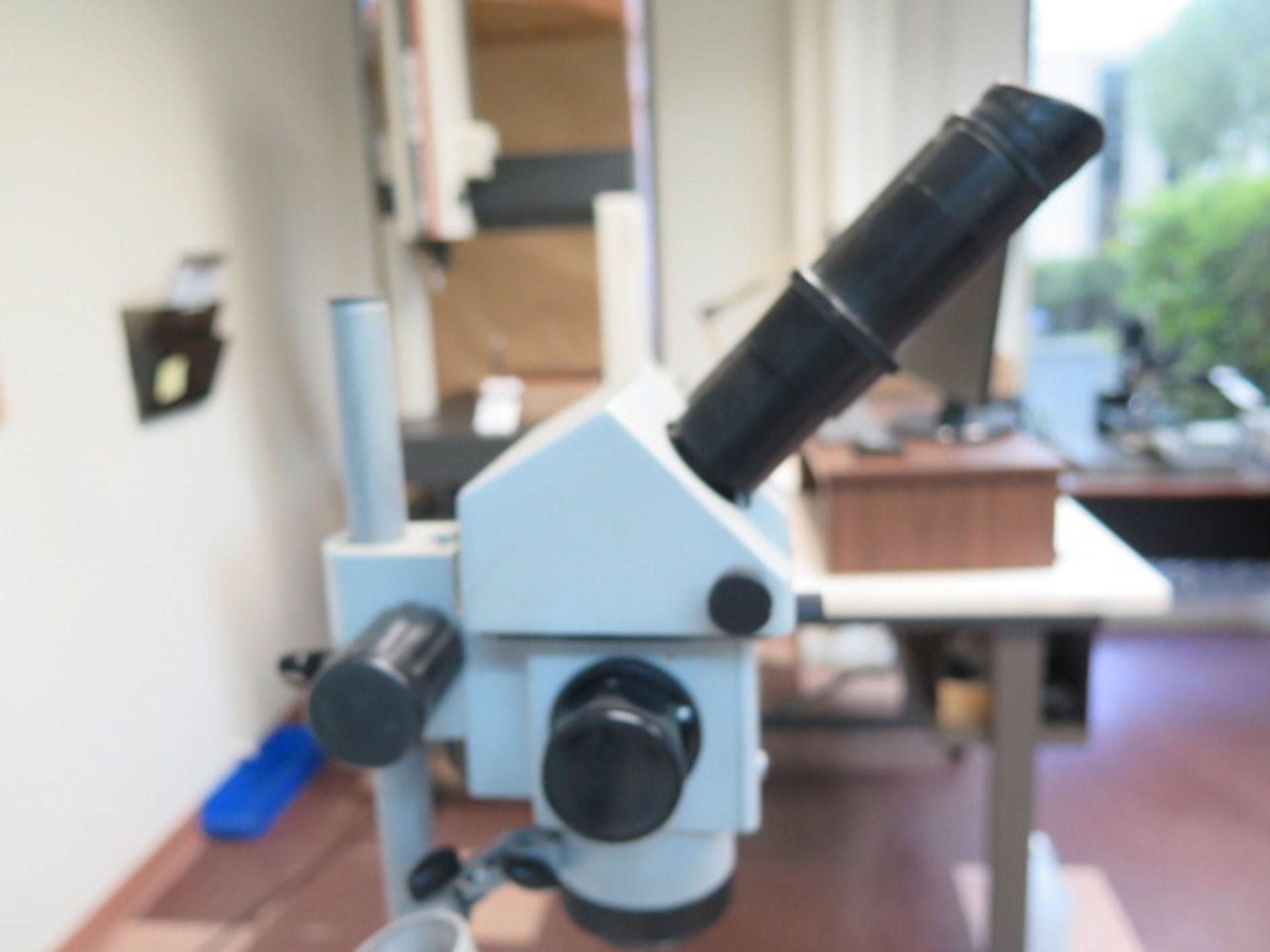 M6C-10 Stereo Microscope - Image 4 of 6