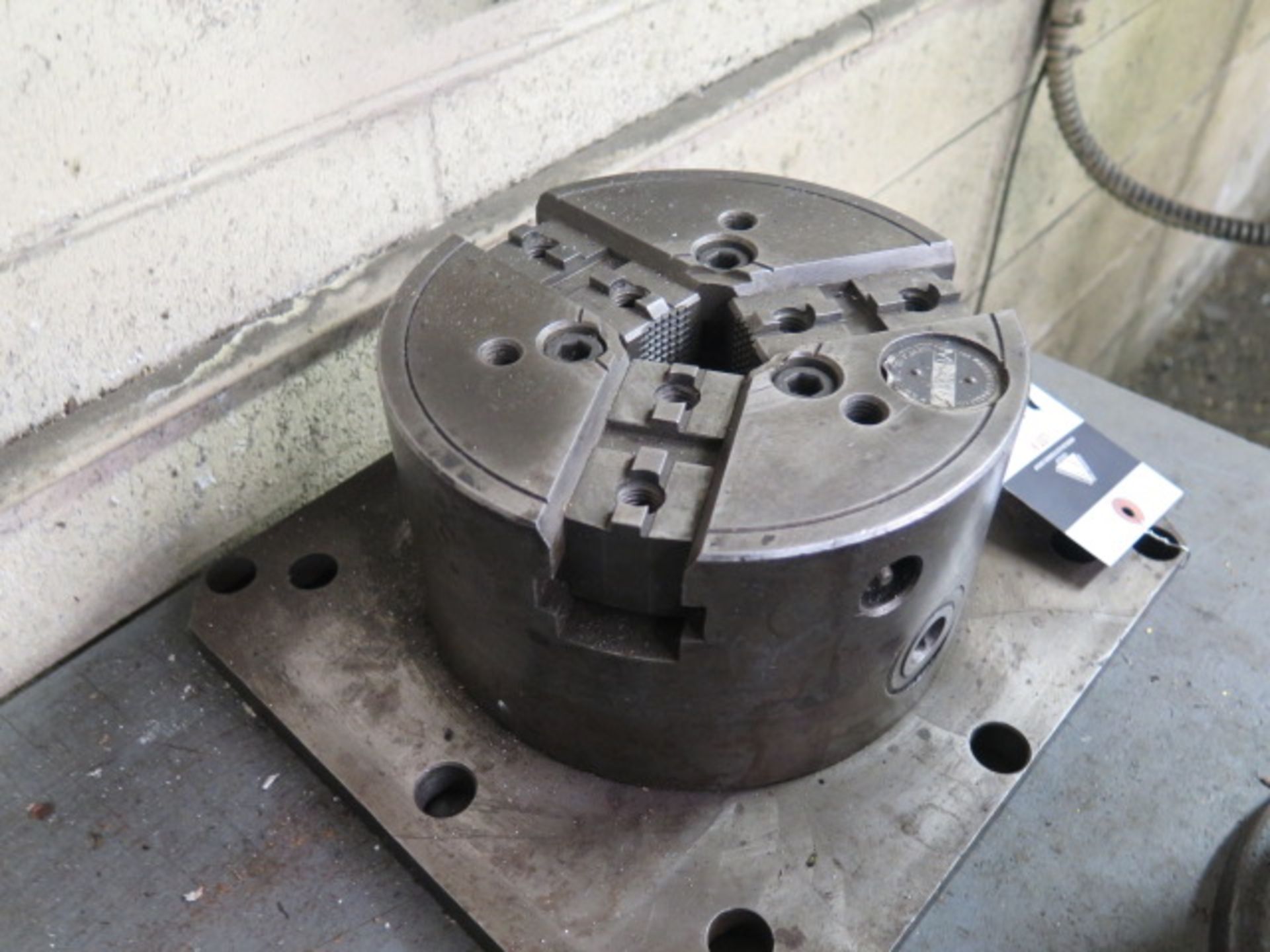 8" 3-Jaw Chuck w/ Mounting Base - Image 2 of 4