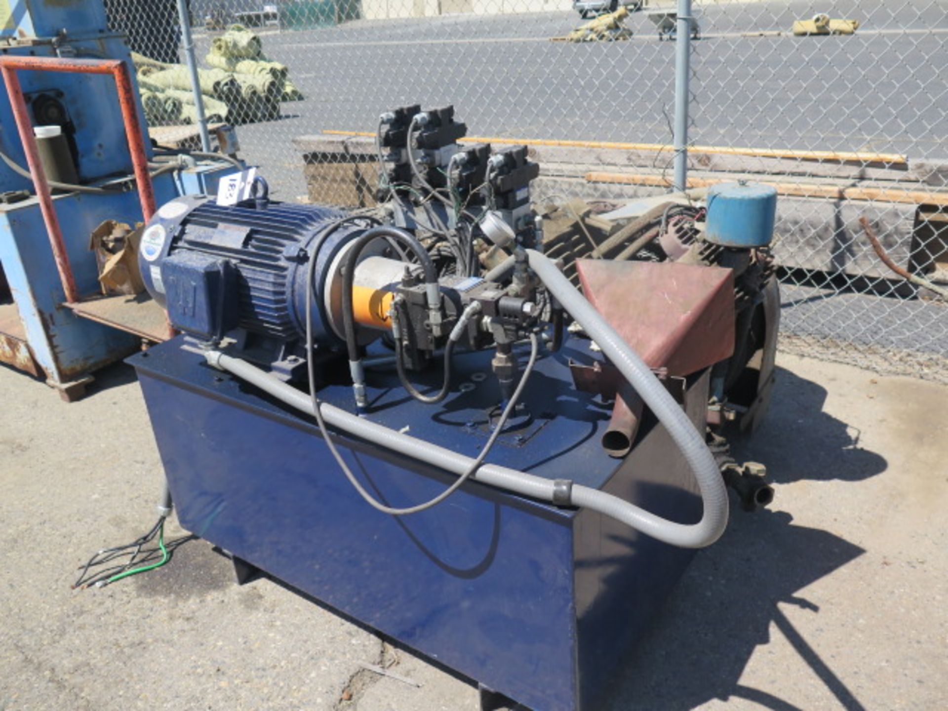 20Hp Hydraulic Pump and 25Hp Air Compressor - Image 2 of 3