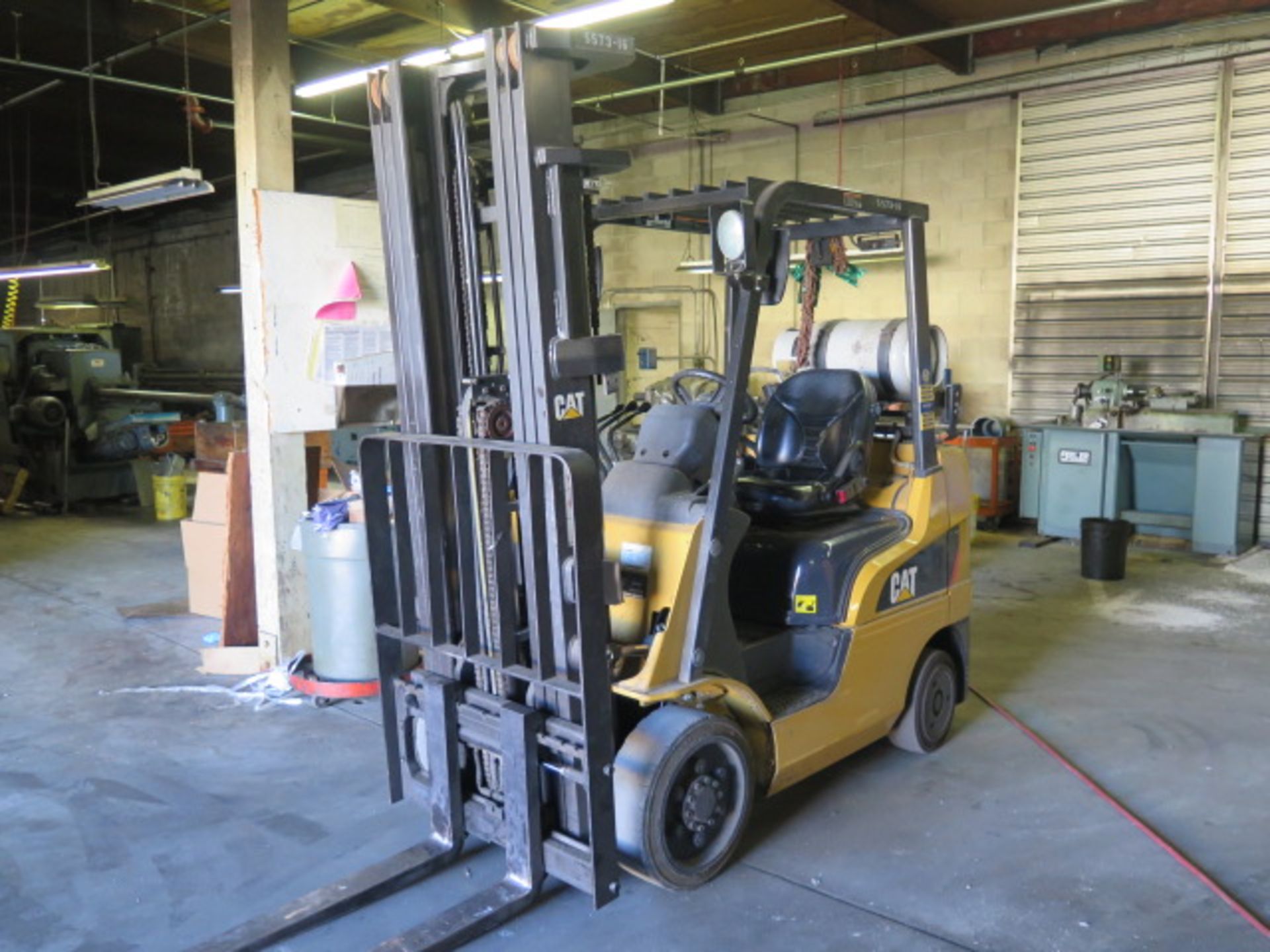 Caterpillar 2C5000 3150 Lb Cap LPG Forklift s/n AT9034227 w/ 3-Stage Mast, 217” Lift Height, Side