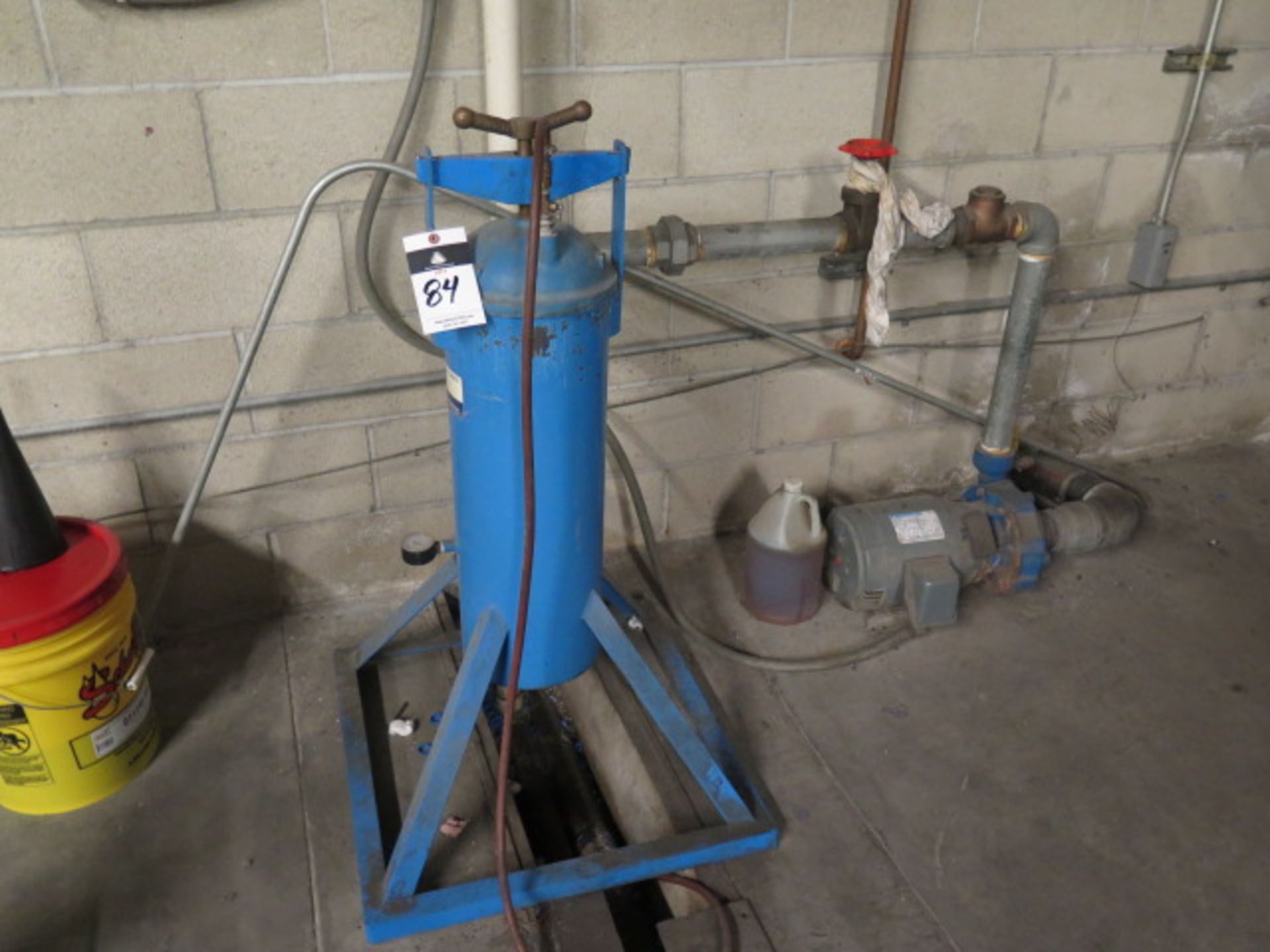 Water Tower, Pump and Filter - Image 4 of 6