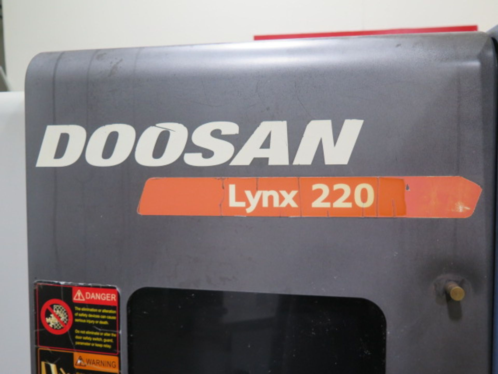 2007 Doosan Lynx 220 CNC Turning Center s/n L2202077 w/ Fanuc Series 0i-TC Controls, Tool Presetter, - Image 4 of 13