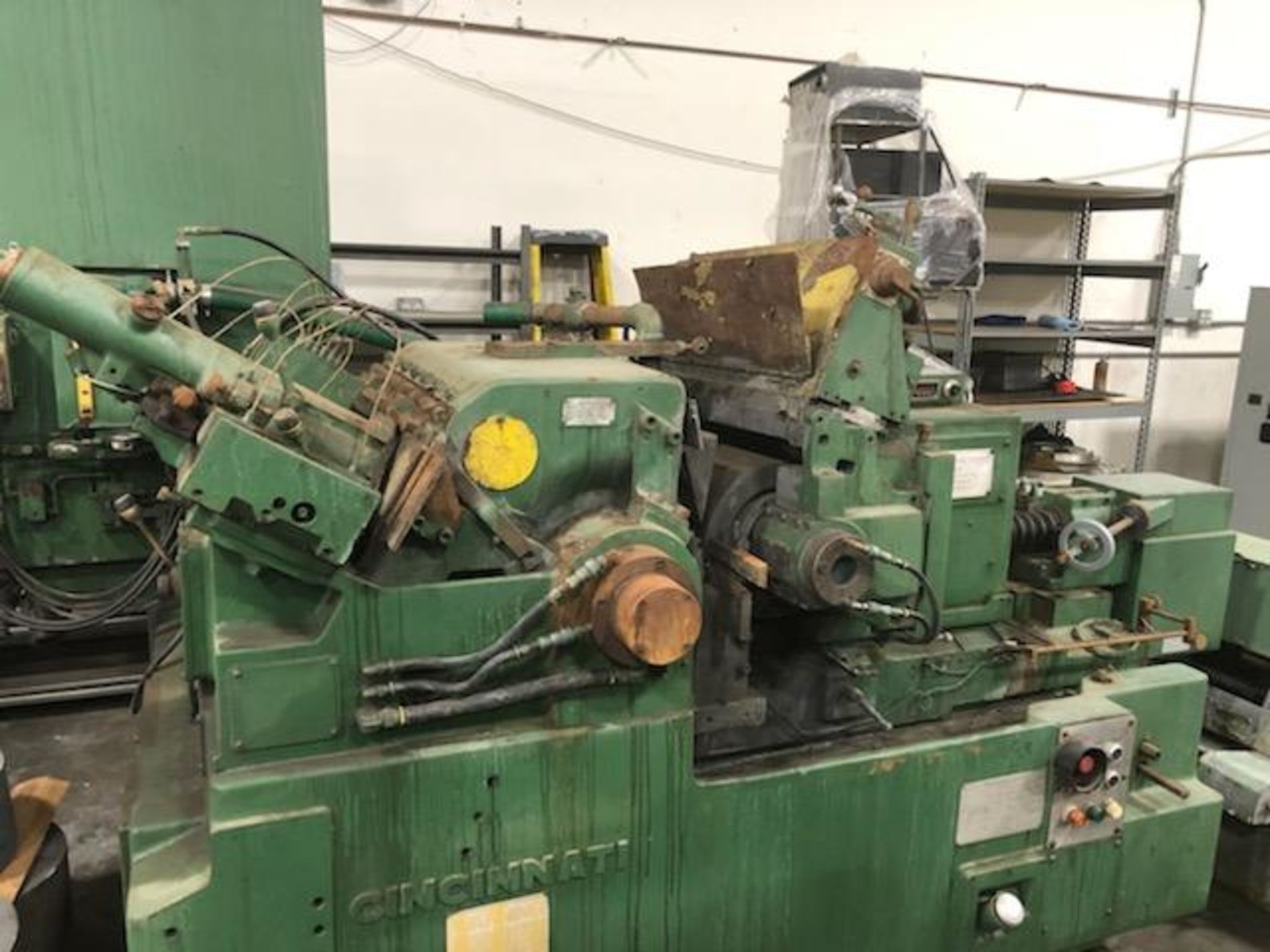 Cincinnati 340-20 Centerless Grinder s/n 6M20HG5S-42 w/ Airtronics Auto Feed Wheel Adjust - Image 2 of 7