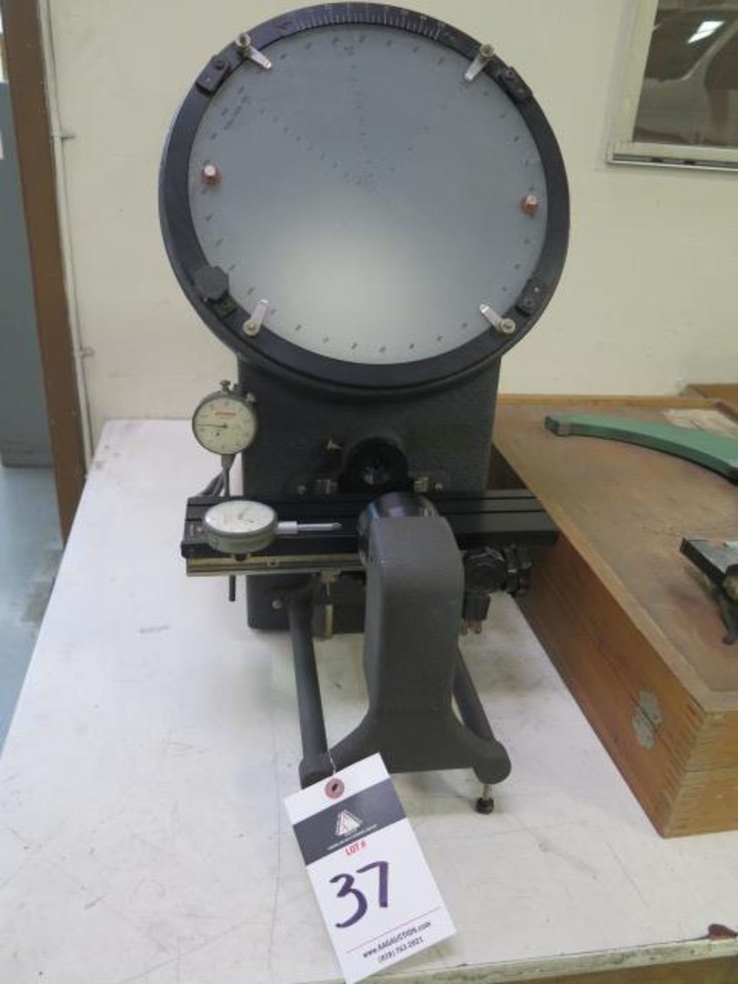 MicroVu 12” Bench Model Optical Comparator