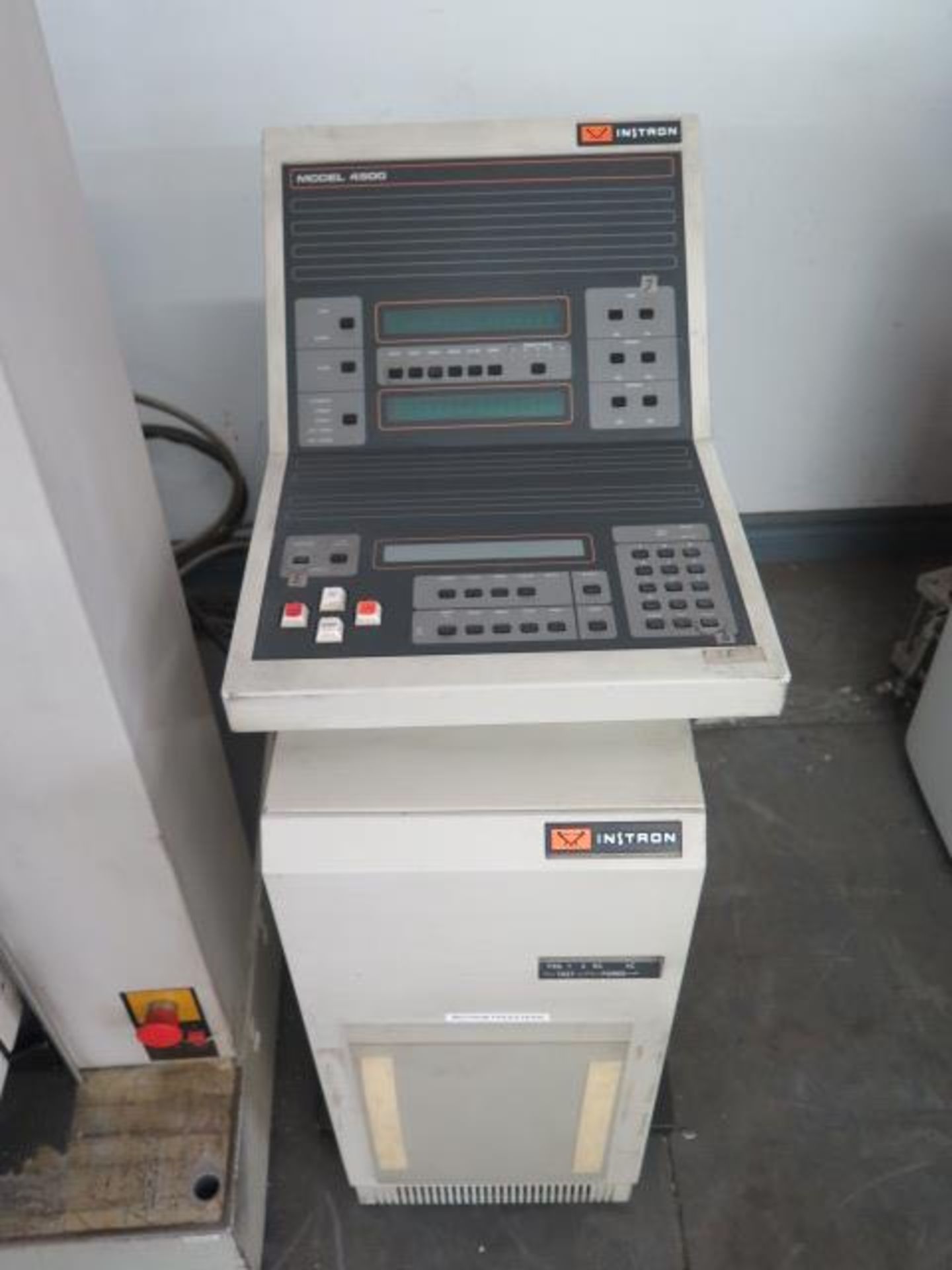 Instron 4501 Tensile Tester s/n H3105 w/ Digital Controls, Heat Wave Test Chamber (Oven) - Image 5 of 8