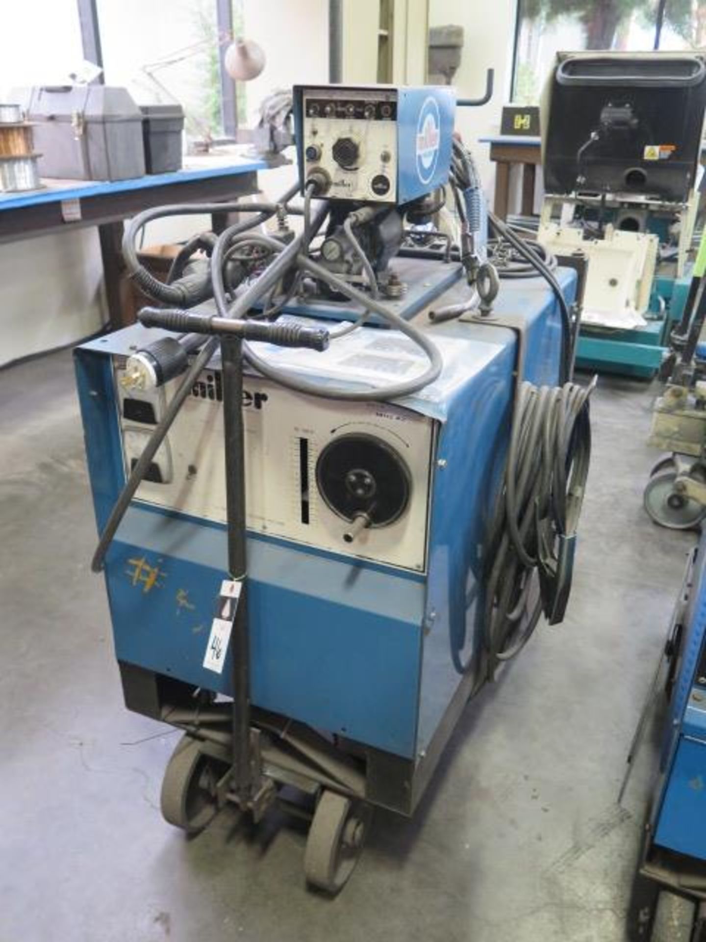 Miller CP-250TS CP-DC Arc Welding Power Source w/ Miller 10A Wire Feeder