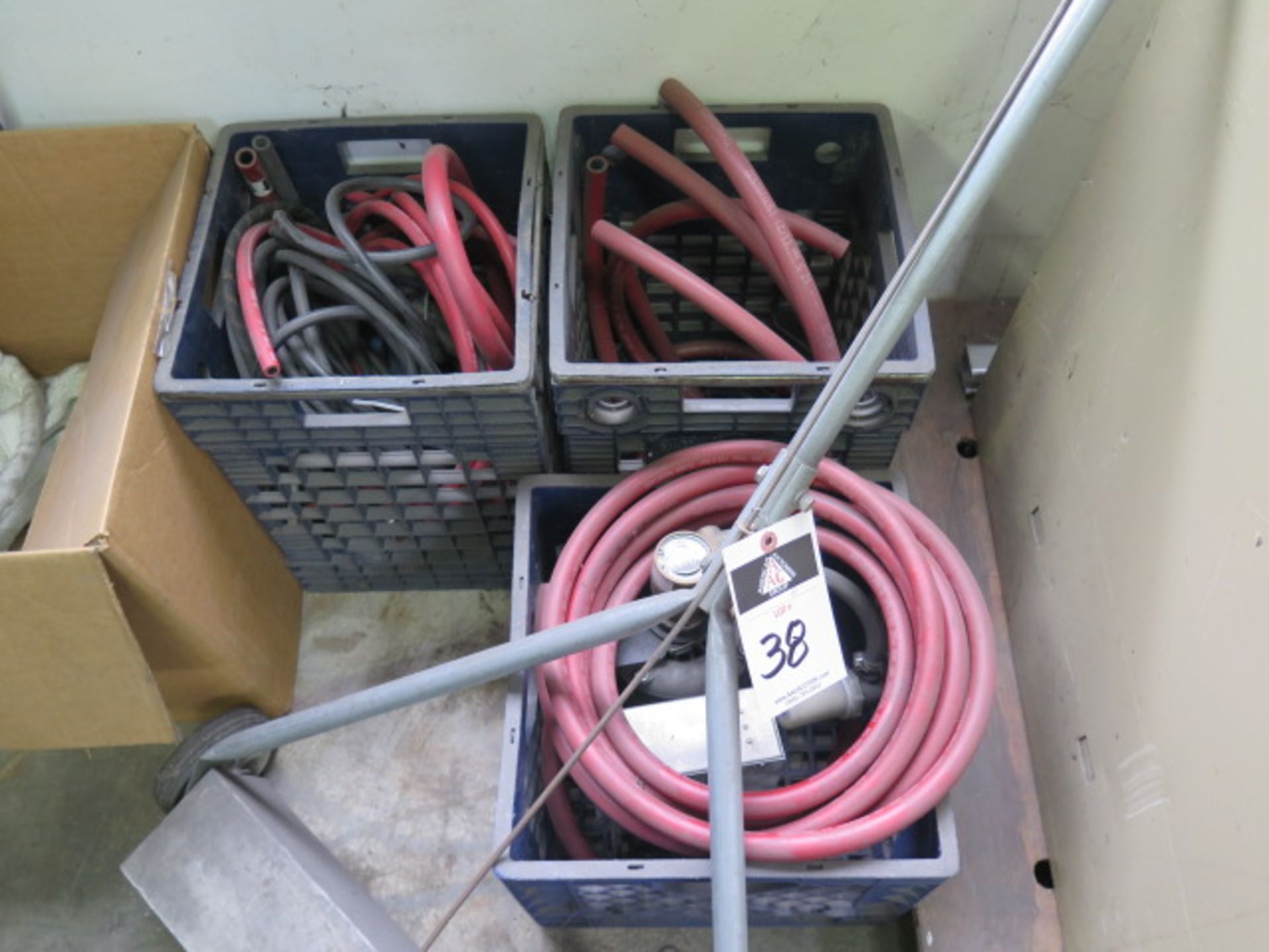 Magnetic Floor Sweeper and Air Hoses - Image 2 of 3