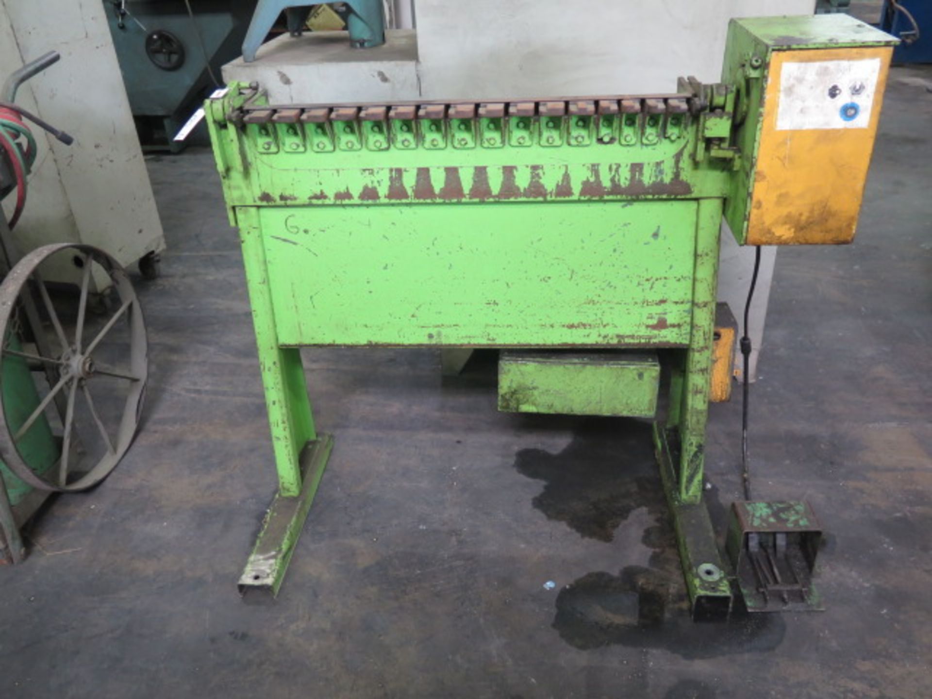 30" Hydraulic Folder w/ Stand