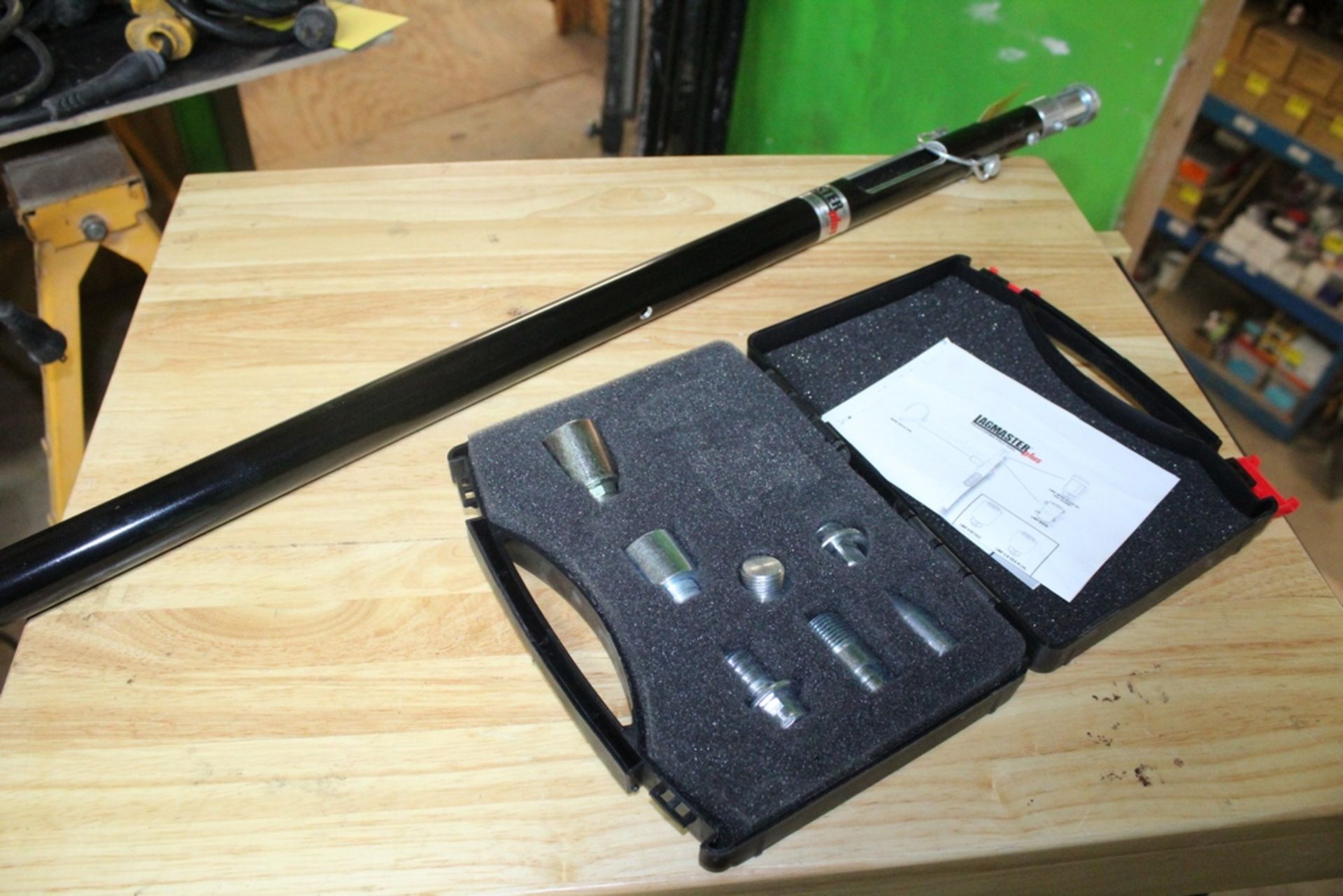 LAGMASTER PLUS TELESCOPING POLE TOOL WITH ACCESSORIES IN CASE