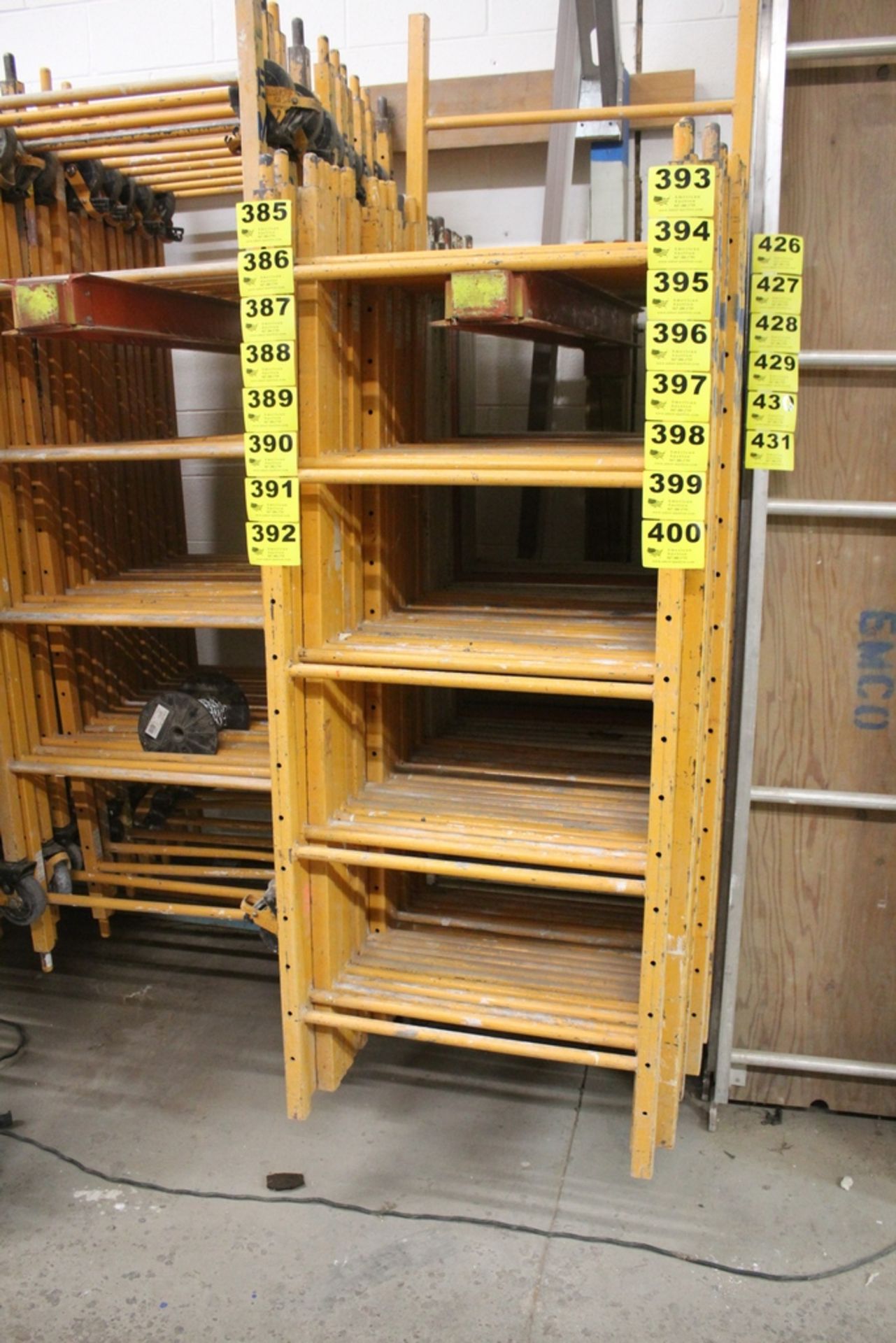 (2) PERRY SCAFFOLD 5-RUNG END FRAMES / LADDERS