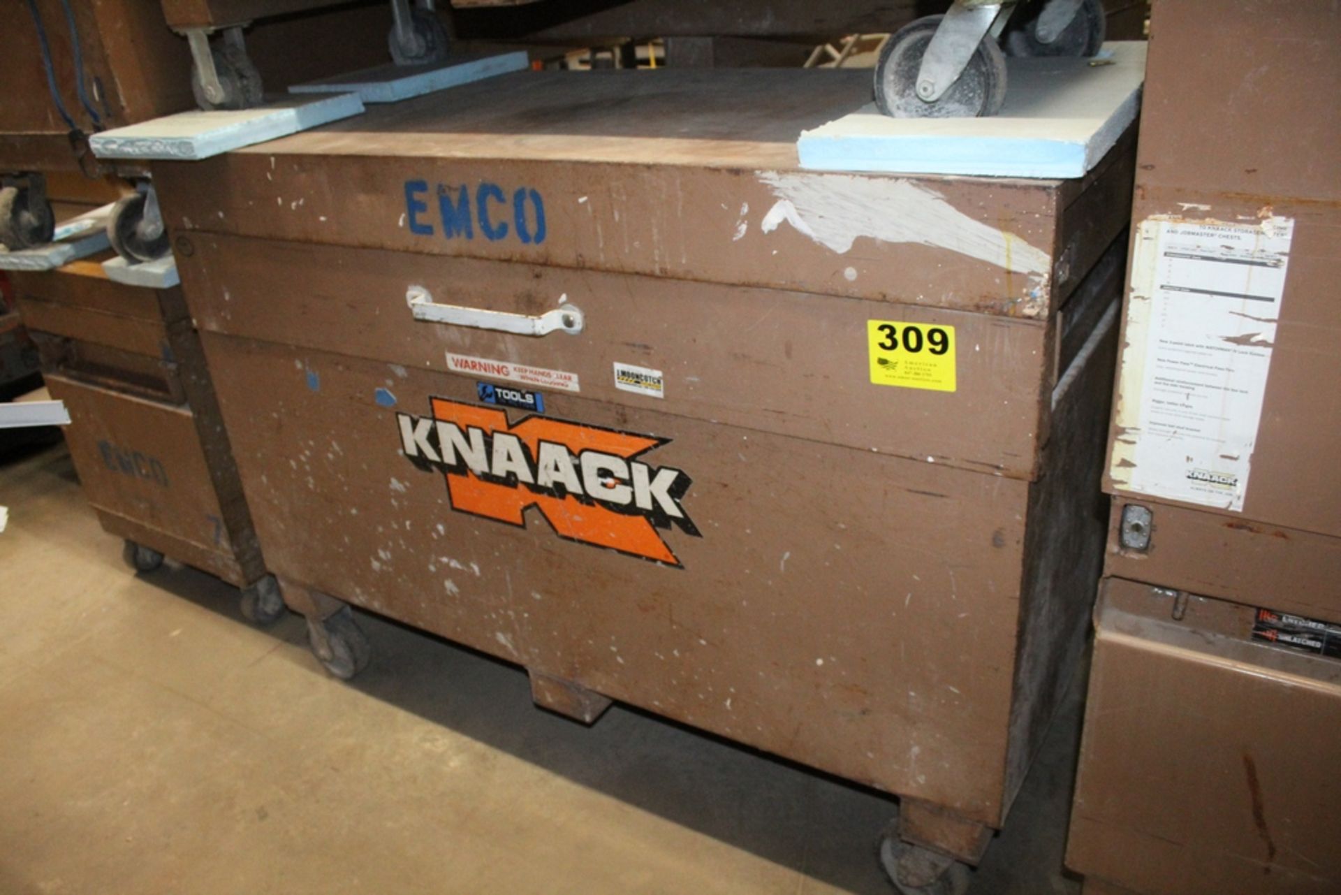 KNAACK JOB SITE STORAGE CHEST, 45" X 60" X 30"