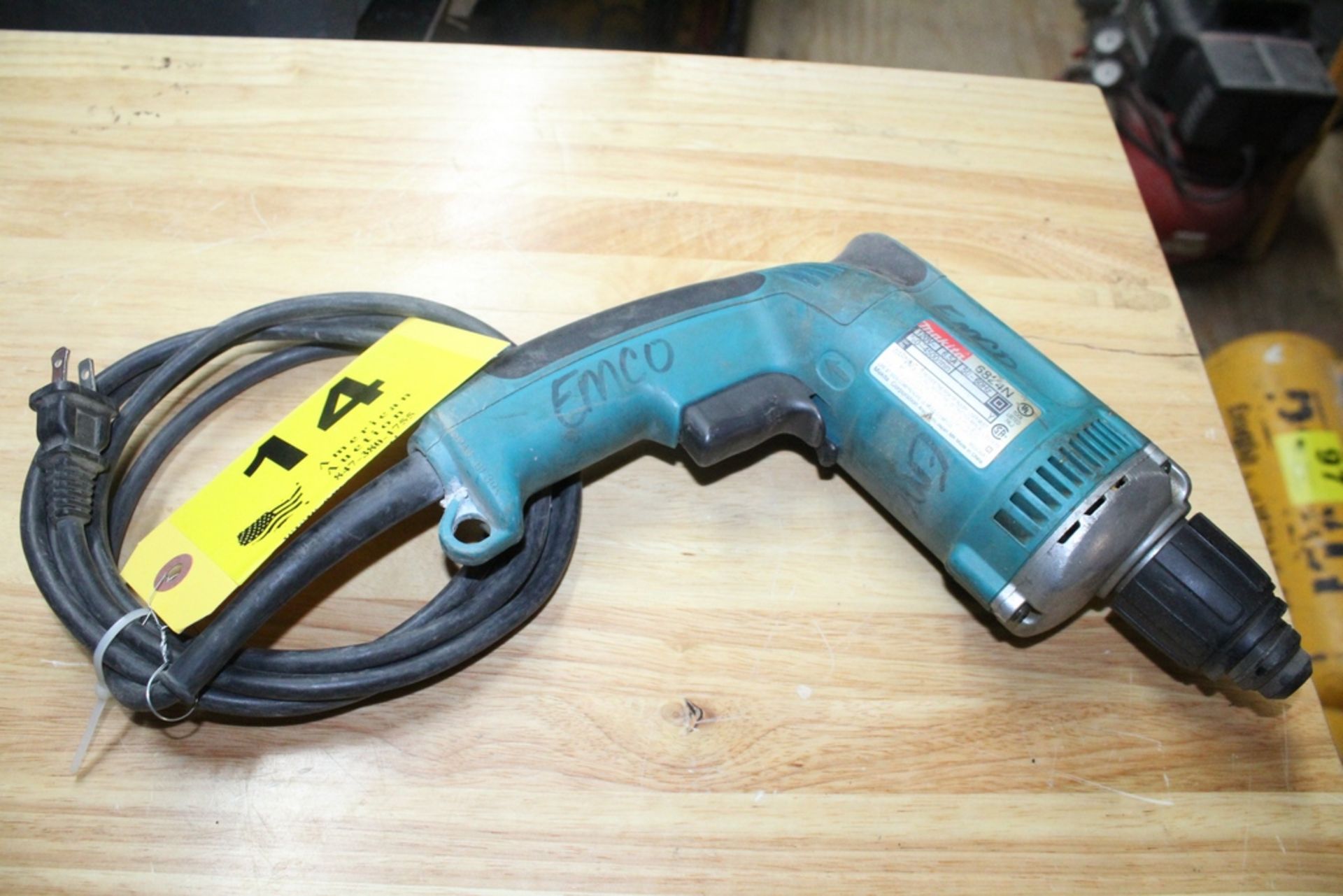 MAKITA MODEL 6824N ELECTRIC DRYWALL SCREWDRIVER