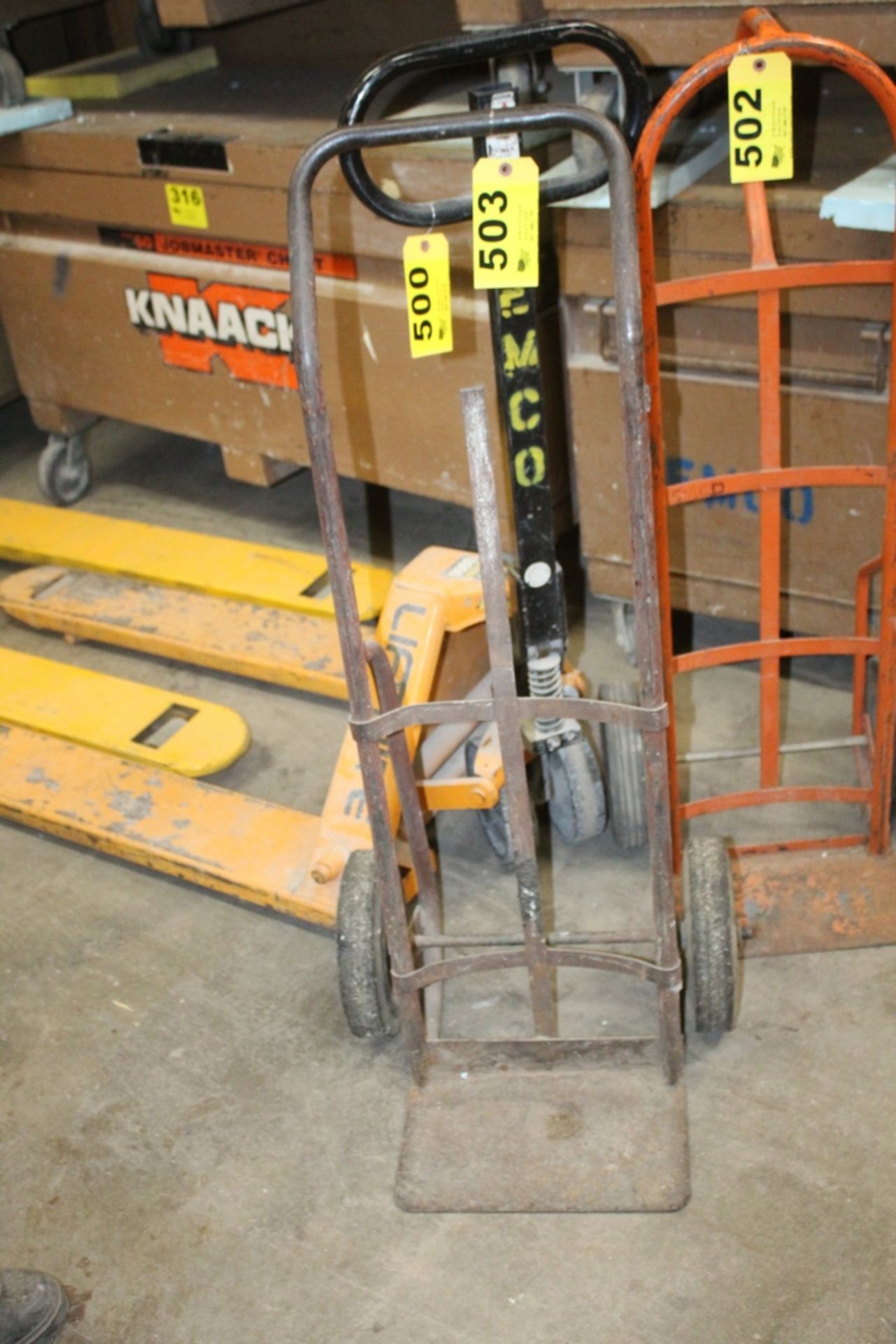 TWO WHEEL HAND TRUCK