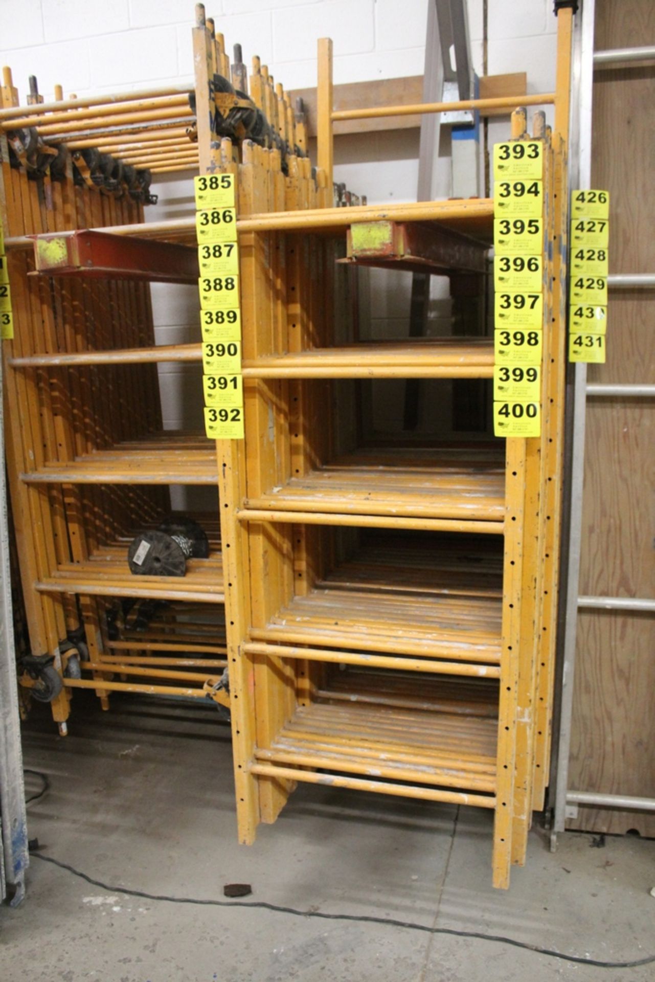 (2) PERRY SCAFFOLD 5-RUNG END FRAMES / LADDERS