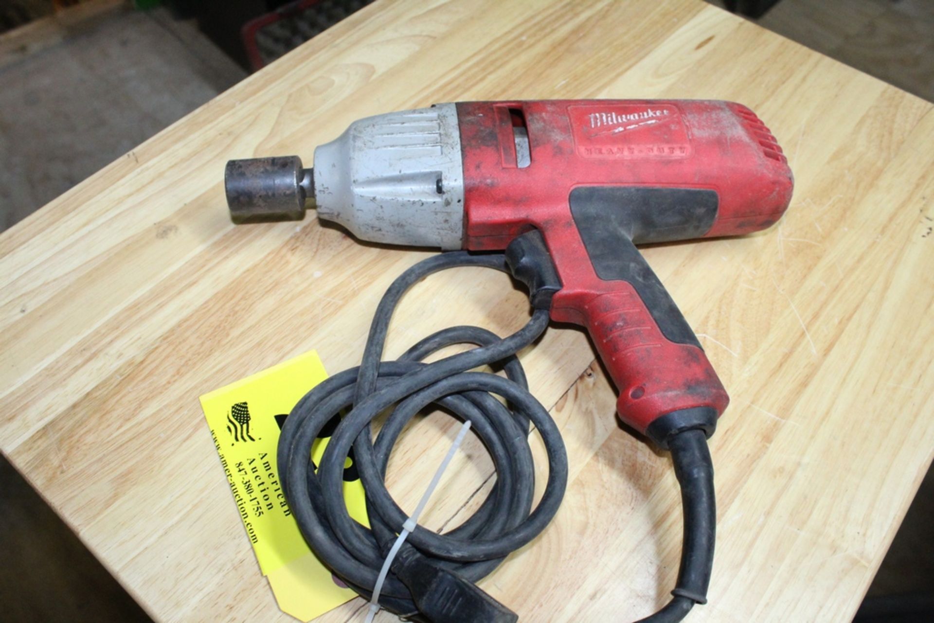 MILWAUKEE CAT. NO. 9070-20 ELECTRIC IMPACT WRENCH