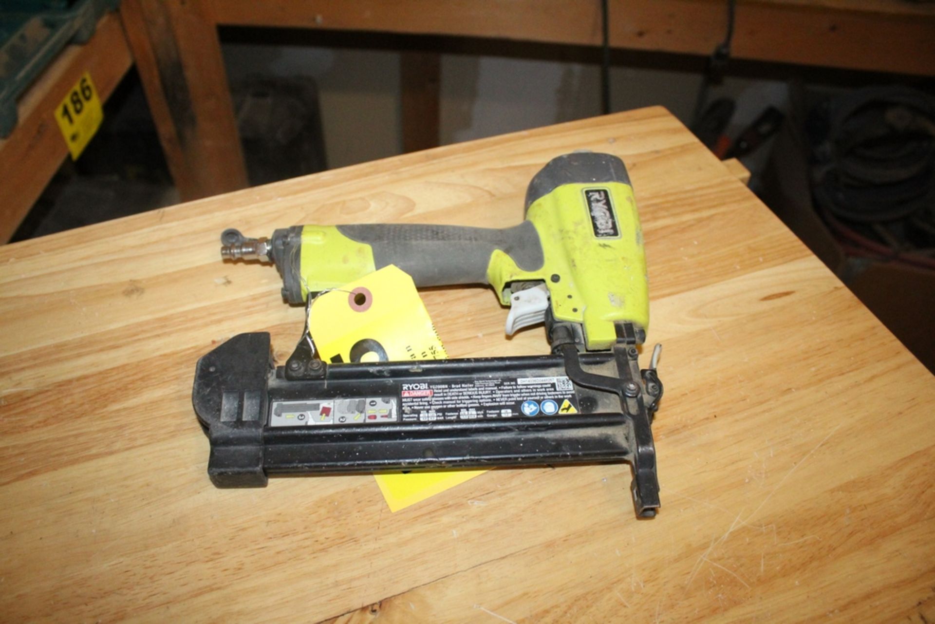 RYOBI MODEL YG200BN PNEUMATIC BRAD NAILER