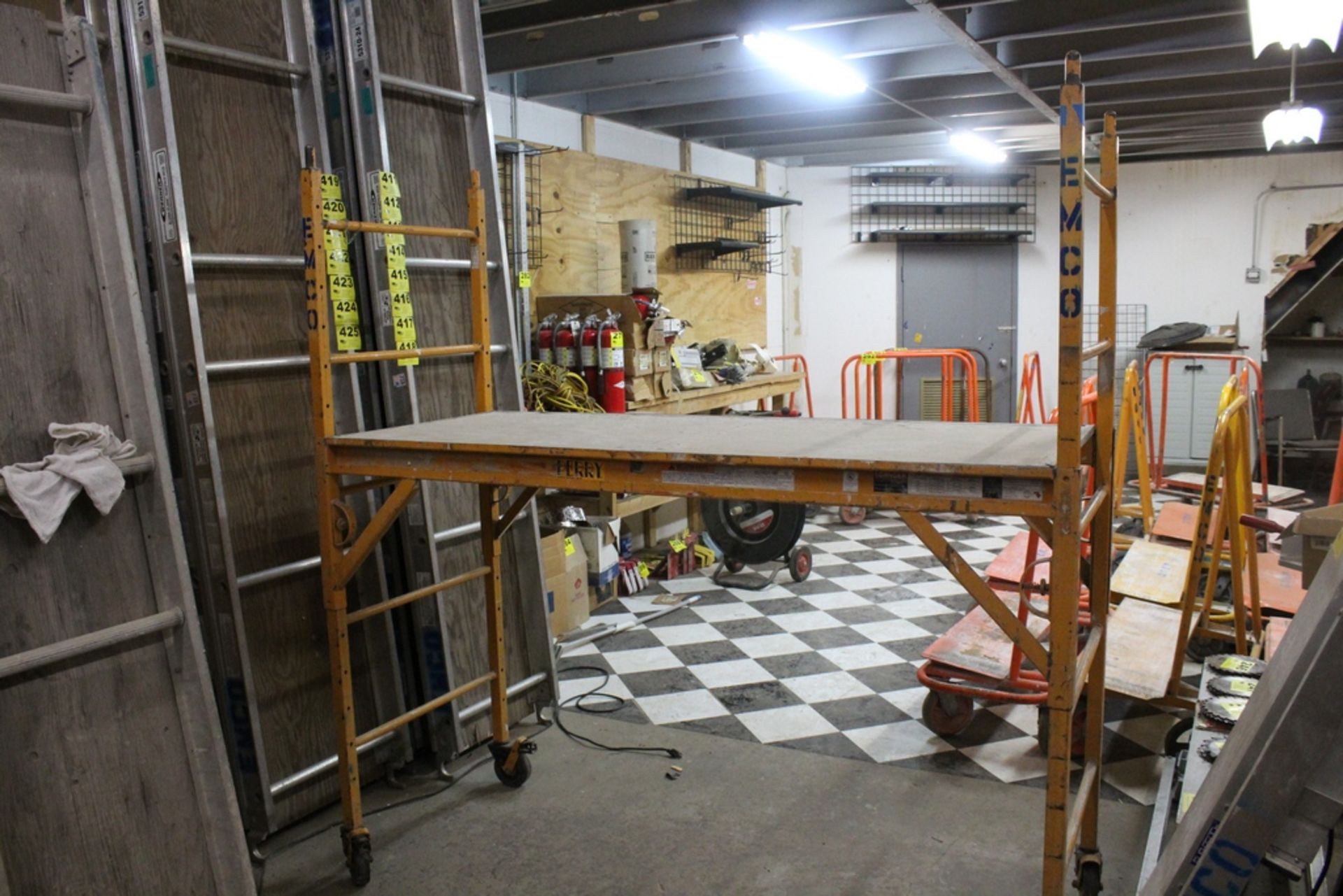 (2) PERRY 6' SCAFFOLDS, WITH (4) 72" 5-RUNG END FRAMES / LADDERS, (4) 6' TRUSSES, (2) PLATFORMS