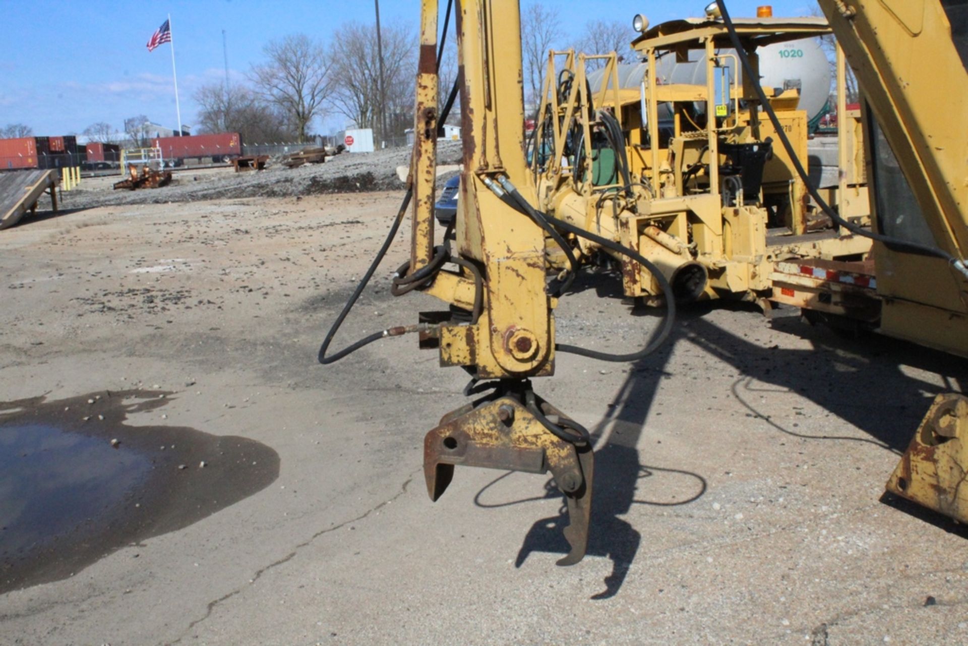 KERSHAW MODEL 12-4 TIE CRANE, RAILROAD TIE GRAPPLE, DETROIT DIESEL ENGINE - Image 3 of 12