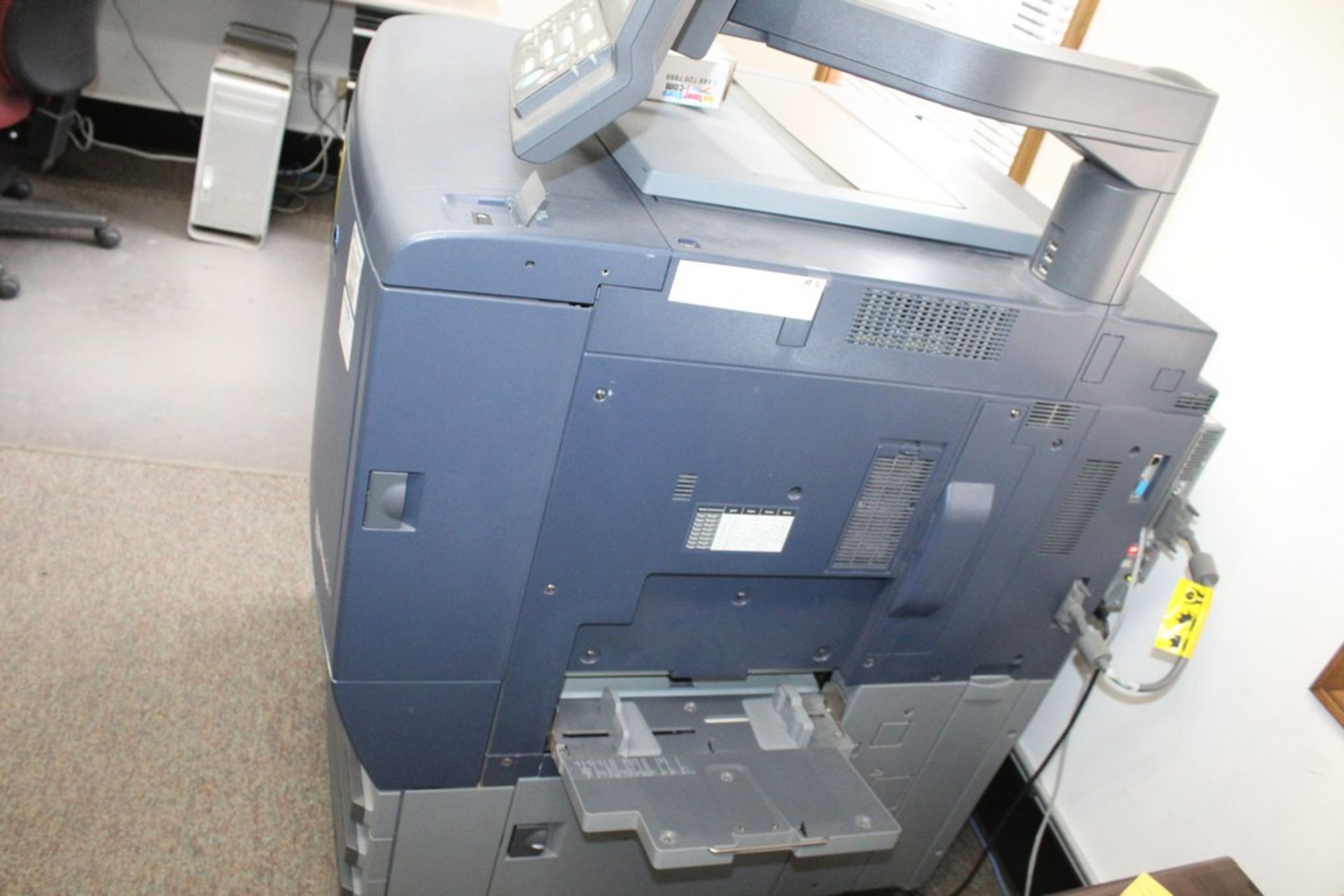 KONICA MINOLTA BIZHUB C6000 COLOR COPIER, WITH THREE PAPER TRAYS - Image 3 of 8