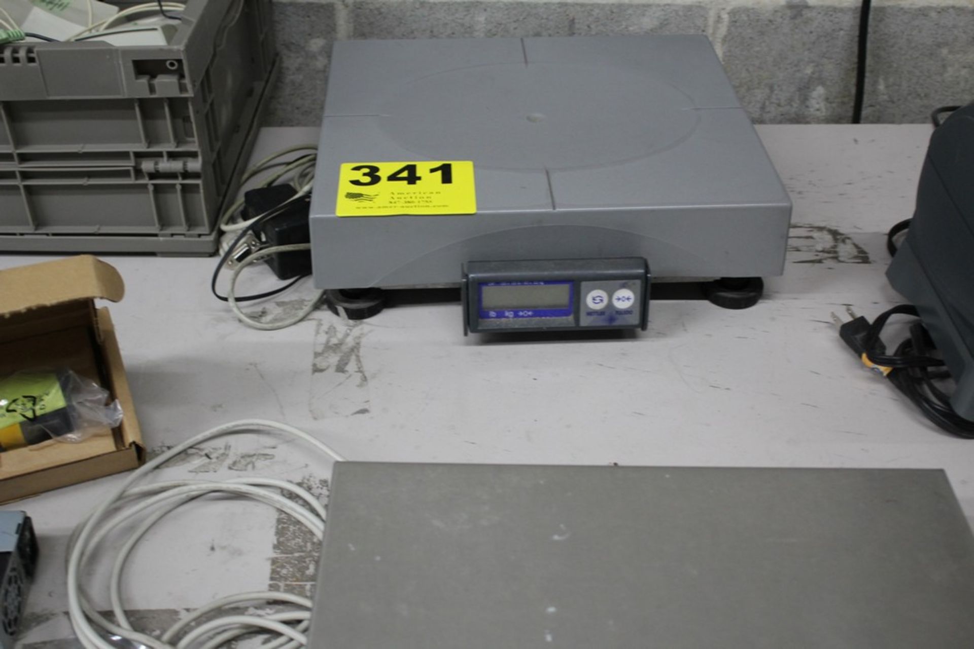 METTLER TOLEDO 150 LB BENCHTOP SCALE