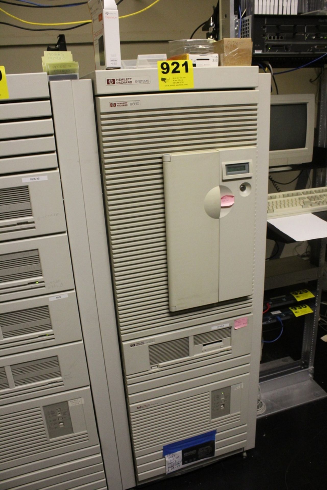 HEWLETT PACKARD SERVER SYSTEM WITH K-CLASS 9000, SCSI SE AND POWER TRUST