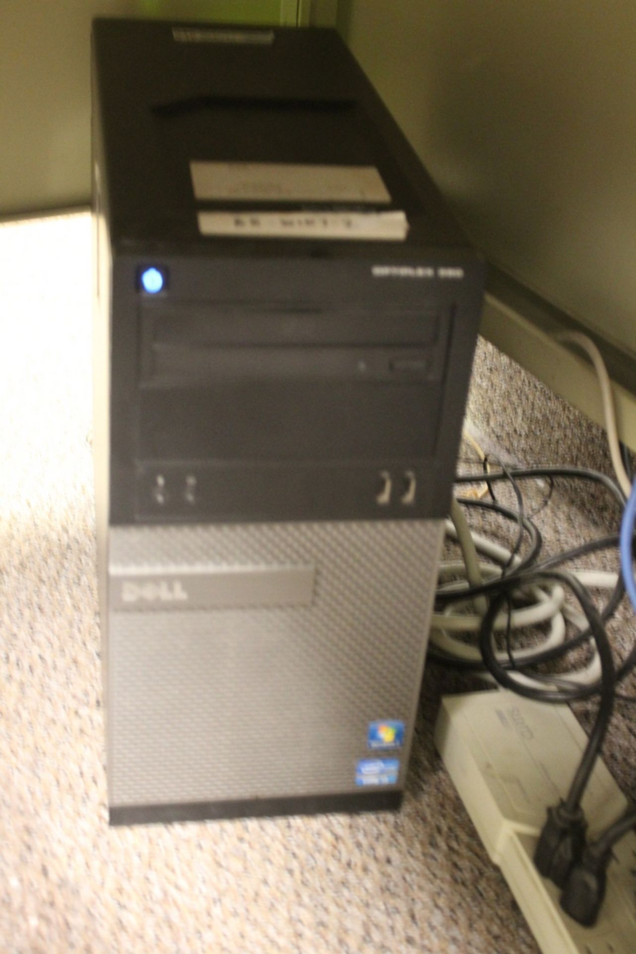 DELL OPTIPLEX 390 DESKTOP COMPUTER WITH DELL 20" FLATSCREEN MONITOR, KEYBOARD AND MOUSE - Image 2 of 2