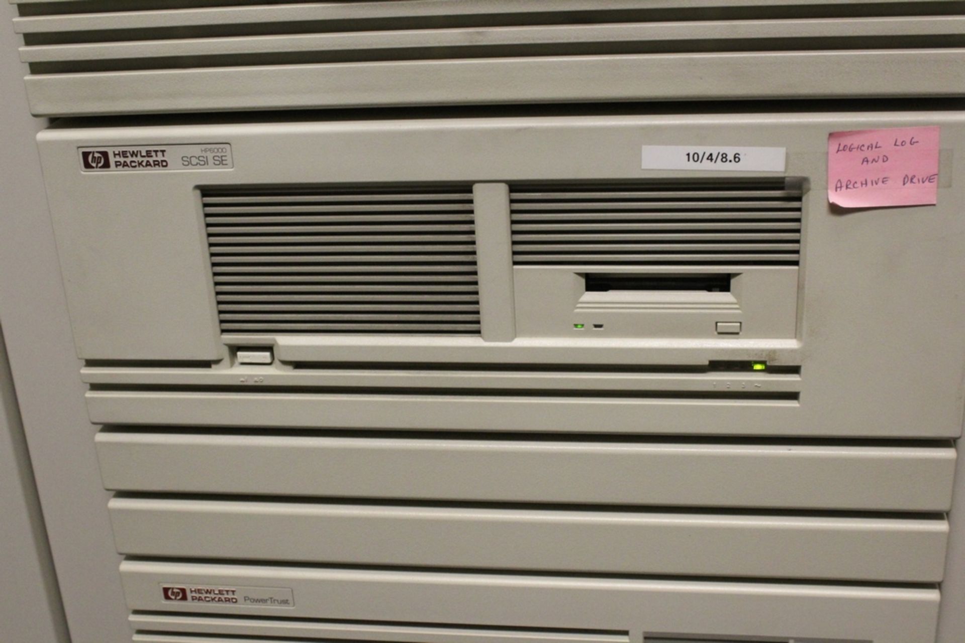 HEWLETT PACKARD SERVER SYSTEM WITH K-CLASS 9000, SCSI SE AND POWER TRUST - Image 5 of 6