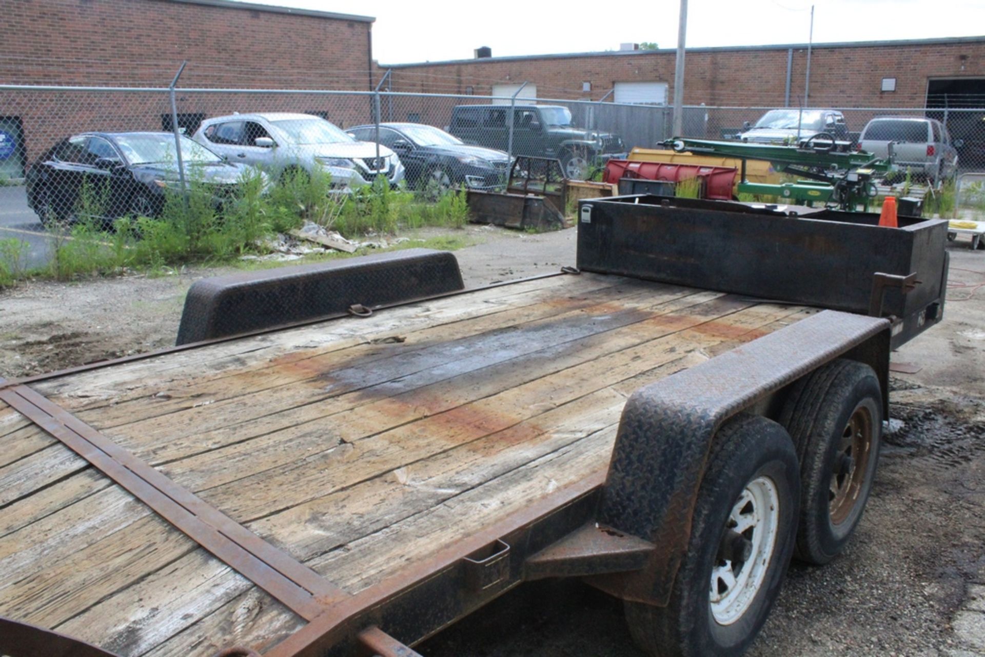 2004 Trailer, Wood Deck 12' X 7', Tandem Axle, With Bobtail Ramps And Storage Box, Vin - Image 3 of 7