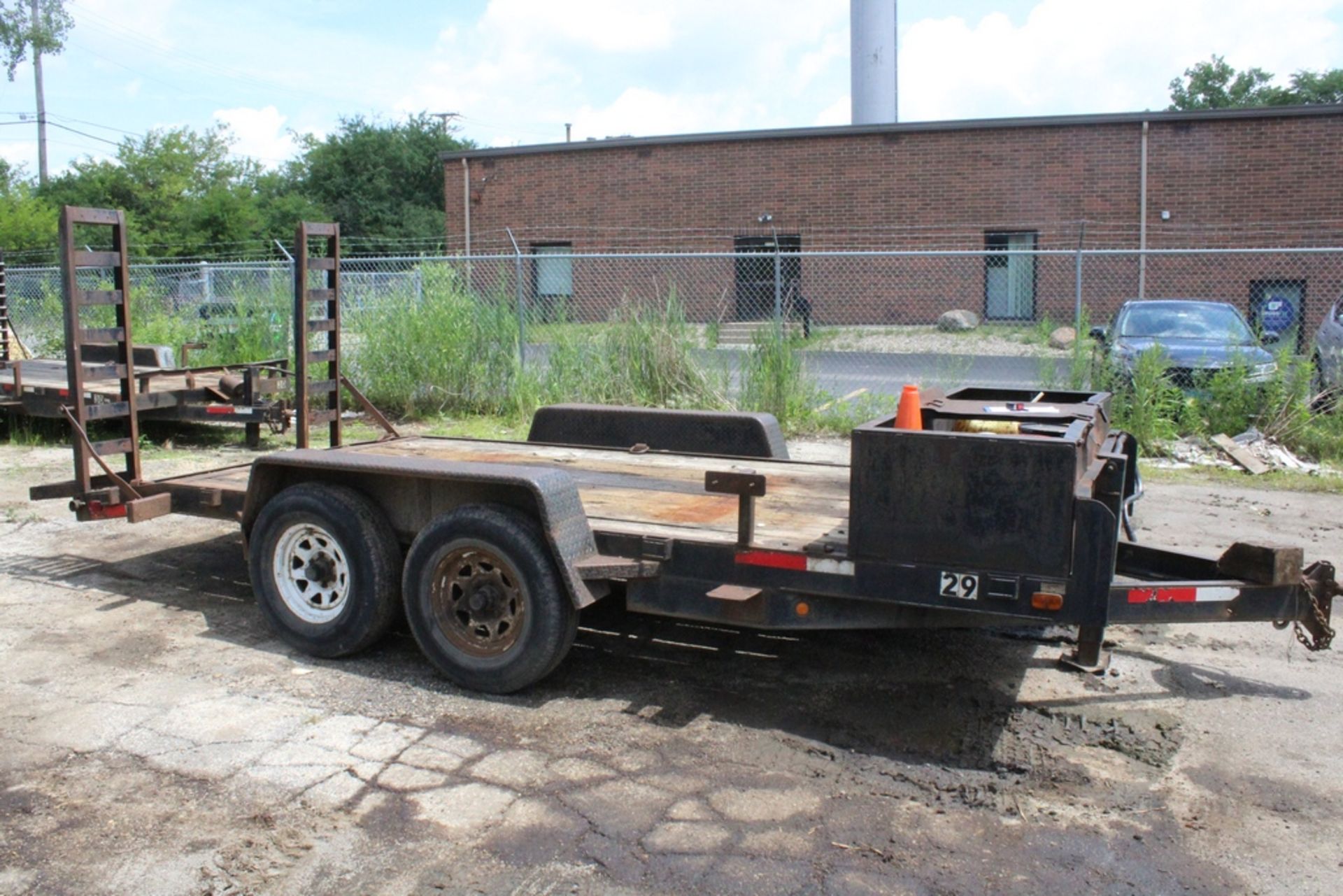 2004 Trailer, Wood Deck 12' X 7', Tandem Axle, With Bobtail Ramps And Storage Box, Vin - Image 2 of 7