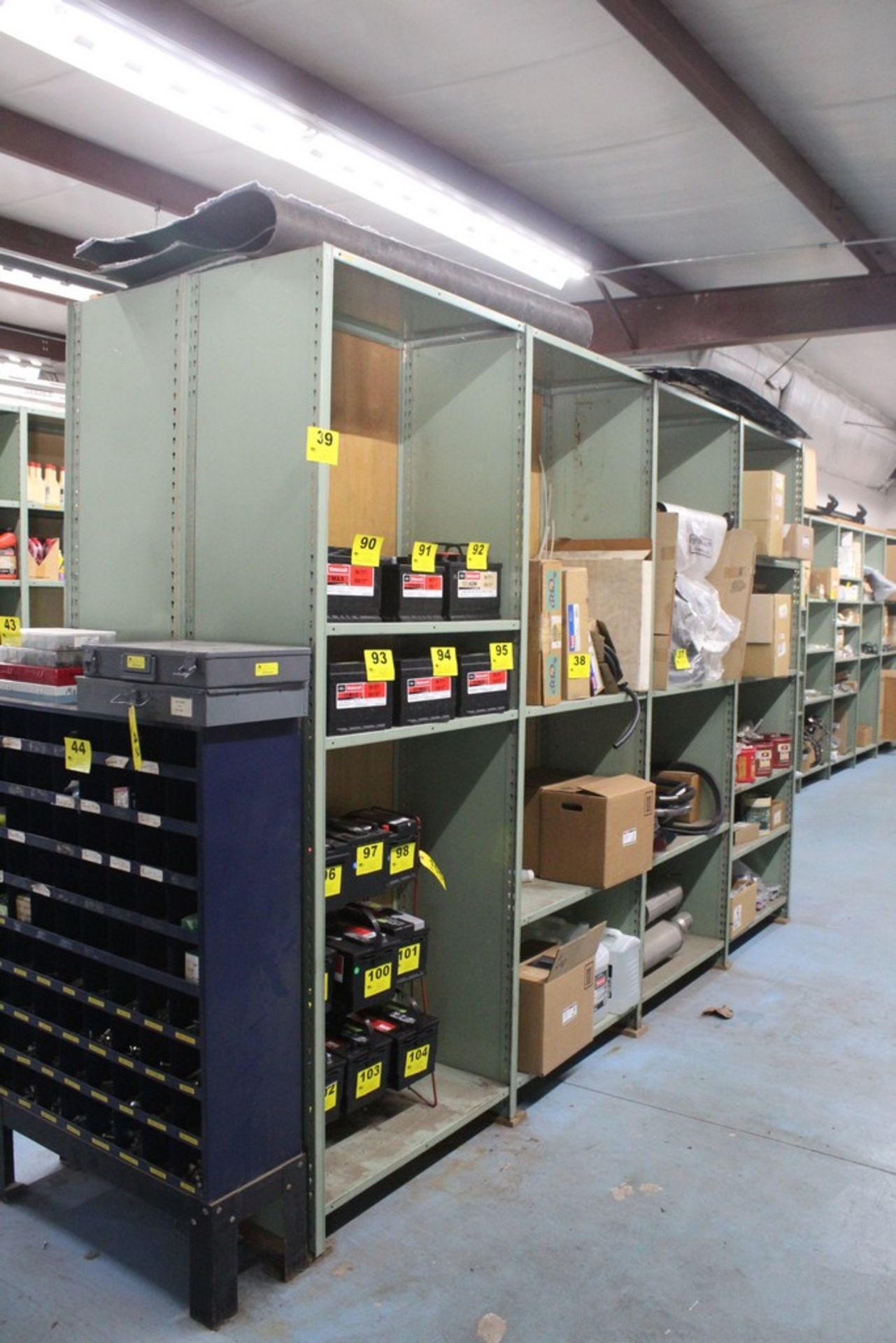 DOUBLE SIDE STEEL SHELVING UNIT, 8' X 12' X 3'