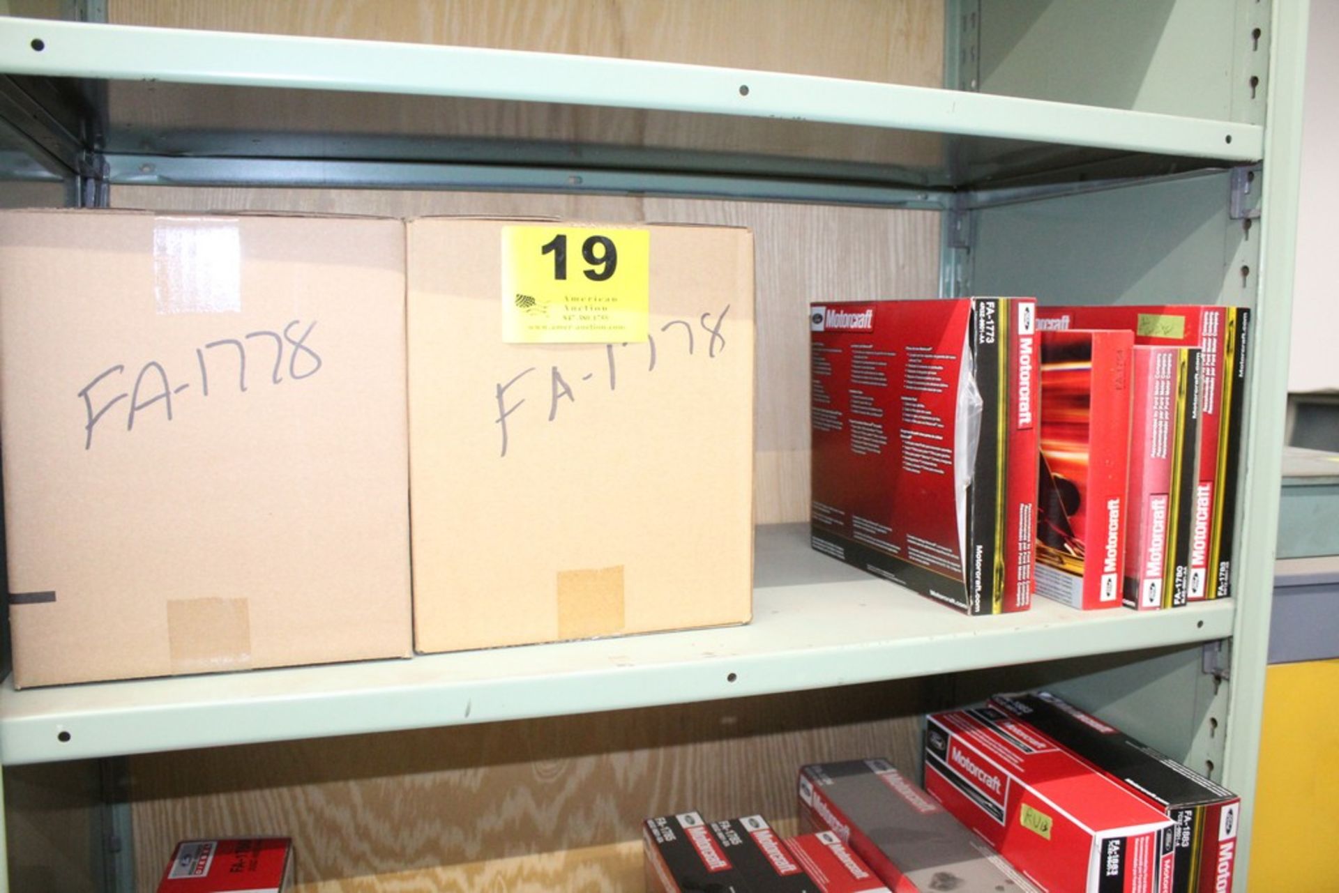 ASSORTED MOTORCRAFT AIR FILTERS ON (5) SHELVES - Image 2 of 4