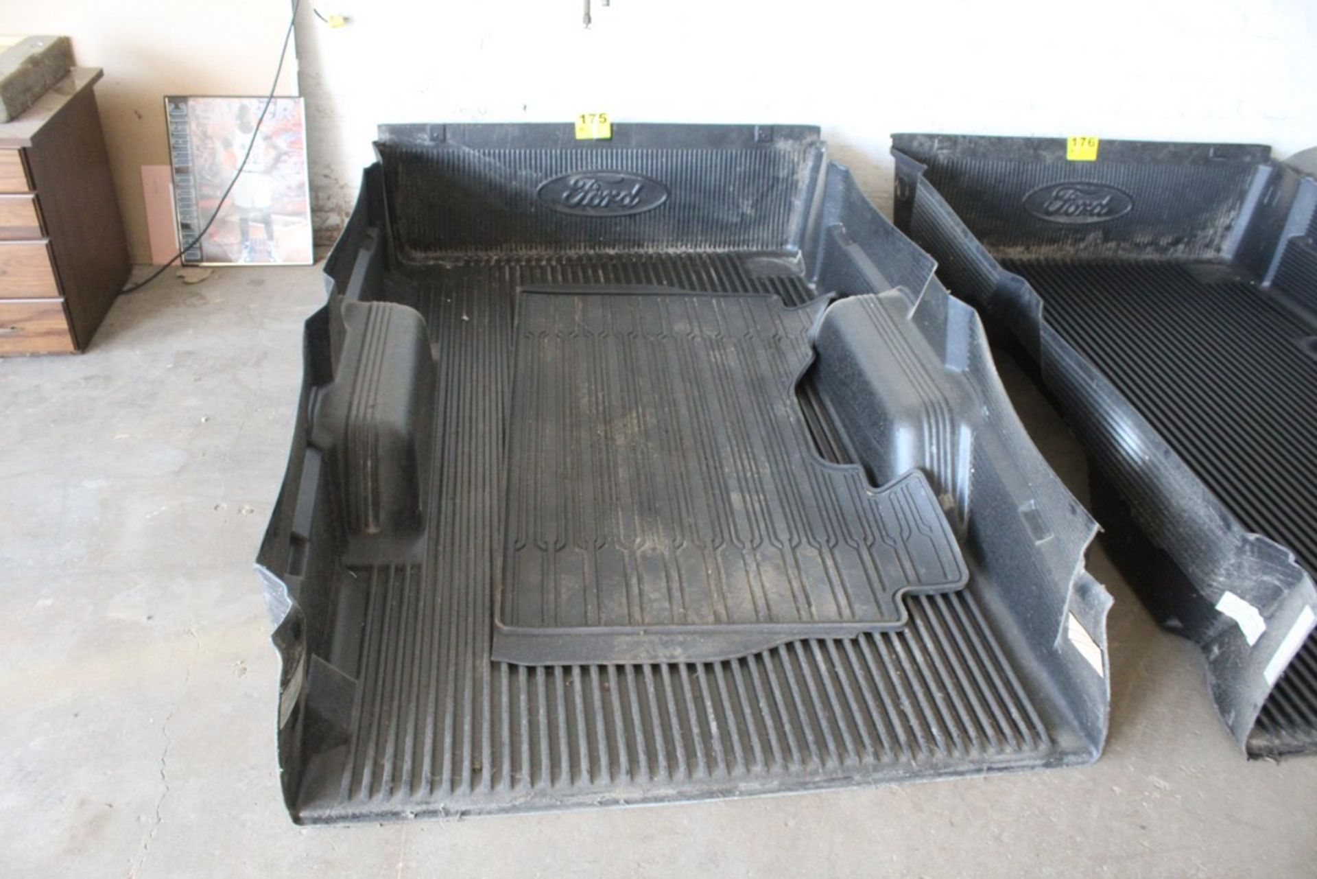 FORD BED LINER, PART NO. F2TZ99000388, 82"