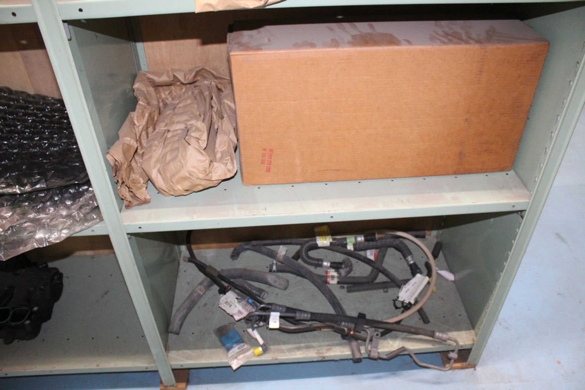 POWER STEERING PUMPS AND ASSORTED PARTS ON (4) SHELVES - Image 4 of 4