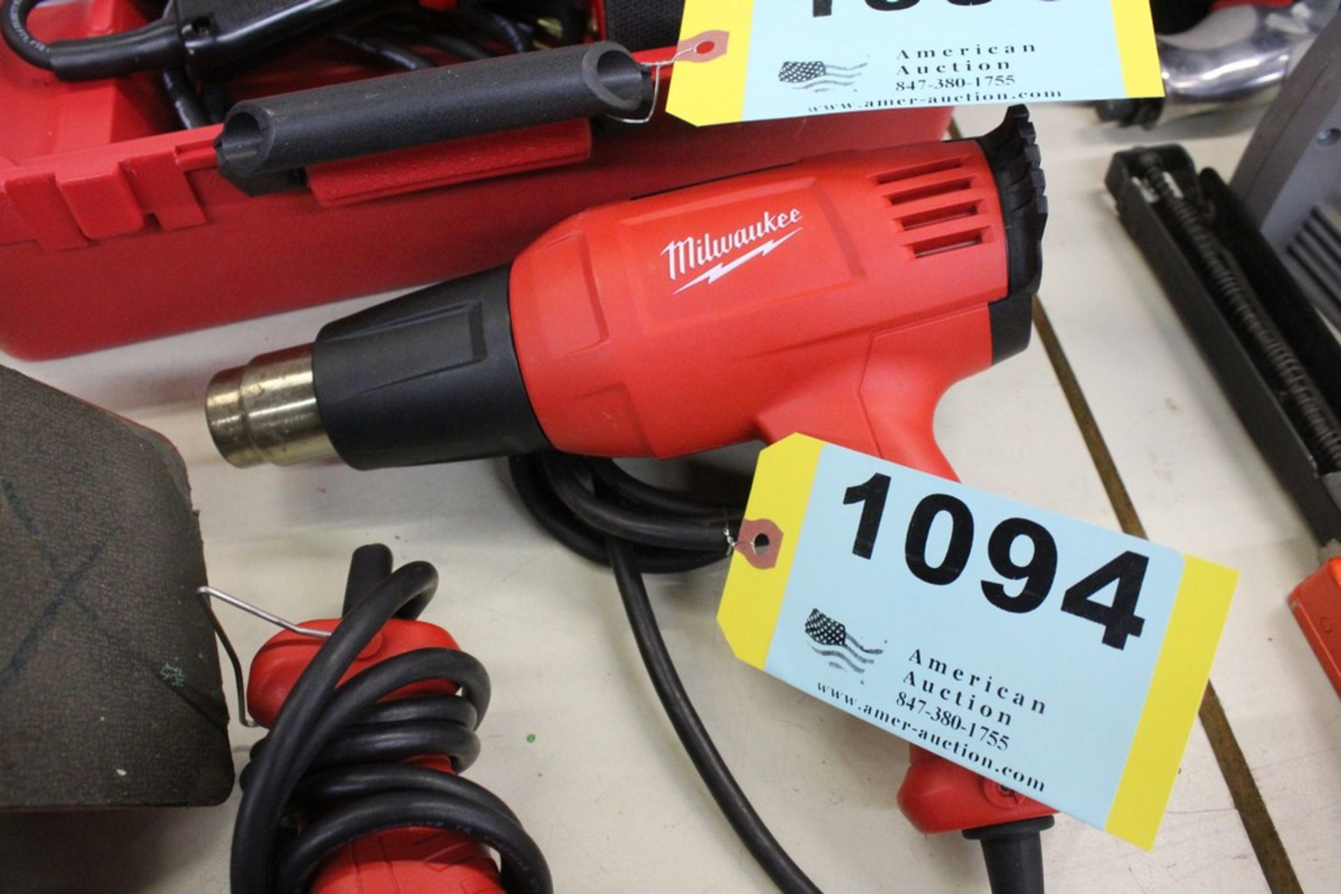 MILWAUKEE HEAT GUN