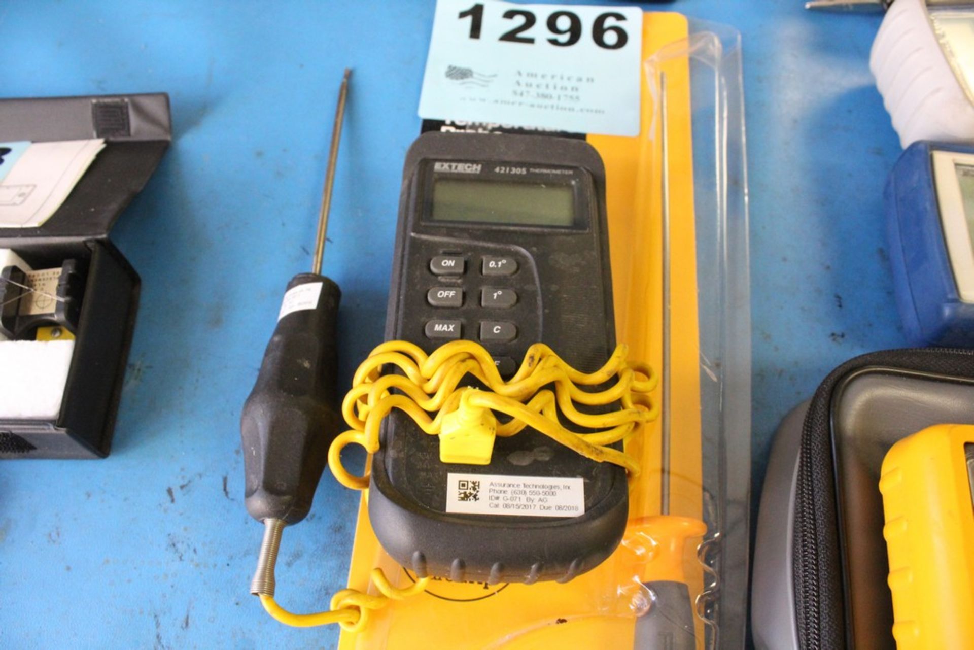 EXTECH THERMOMETER AND FLUKE TEMPATURE PROBE - Image 2 of 2