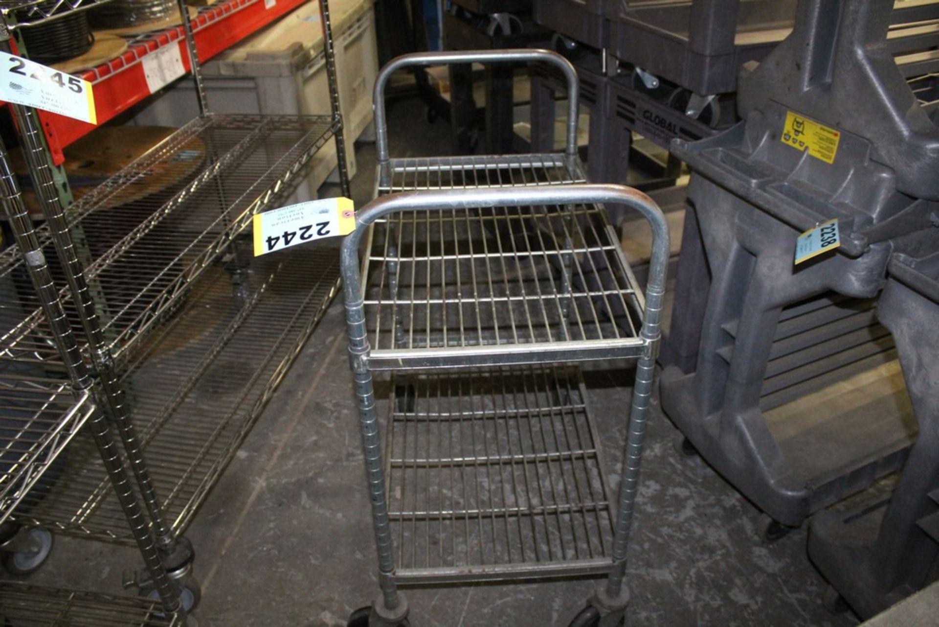PORTABLE WIRE CART, 30" X 30" X 18: