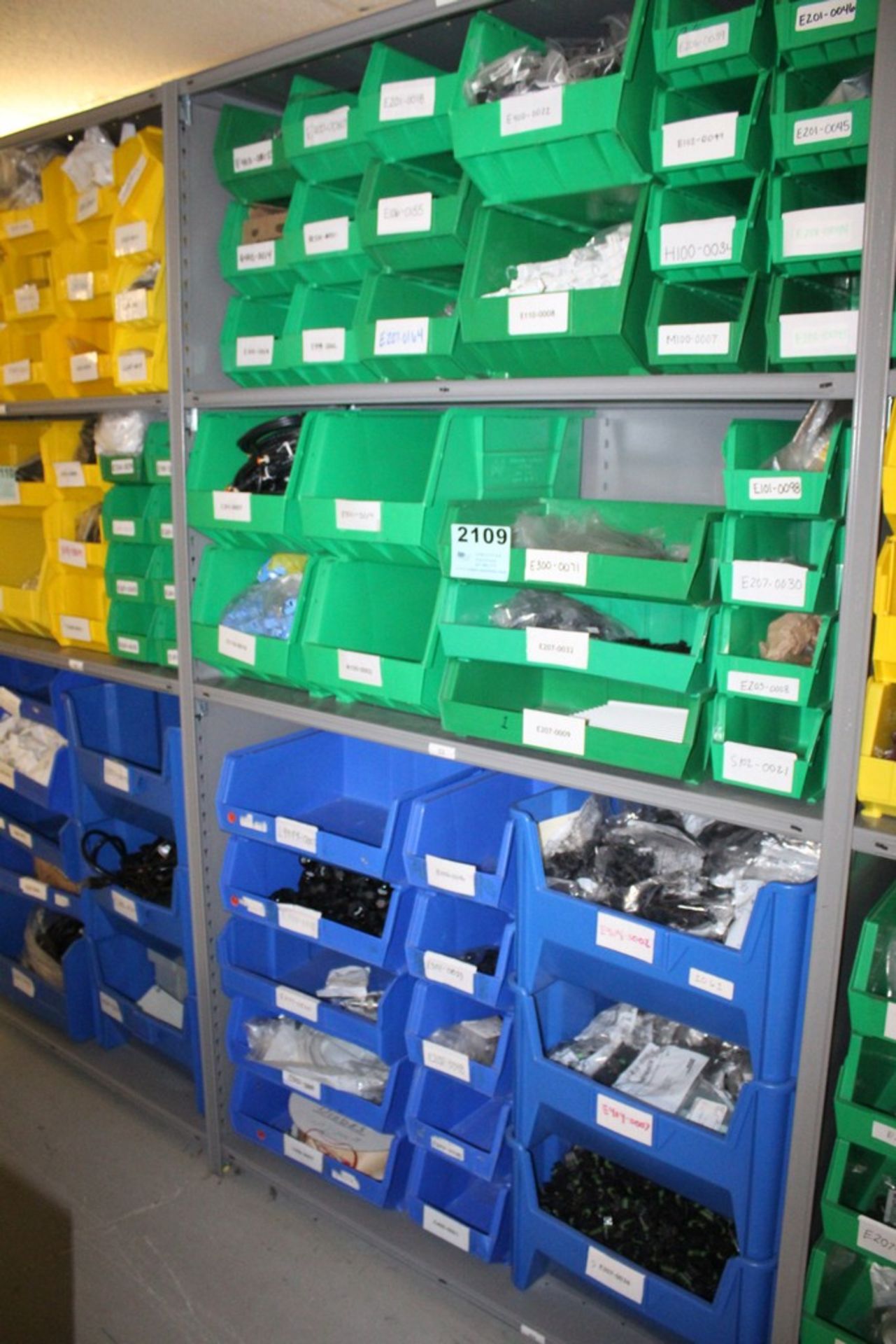 ASSORTED ELECTRICAL COMPONENTS IN BINS ON SHELVING UNIT, WITH BINS