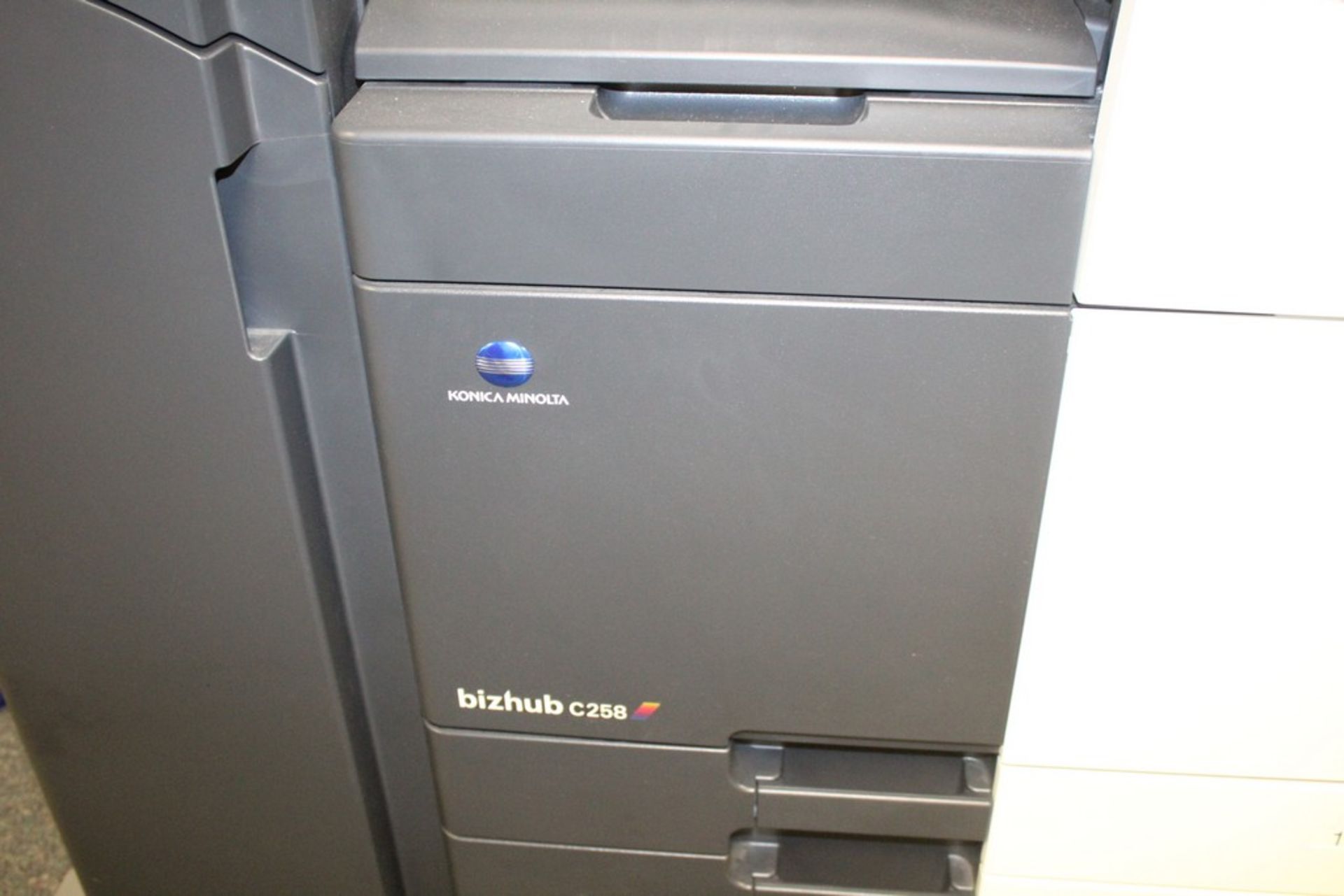 KONICA MINOLTA BIZHUB C258 COLOR LASER COPIER - Bild 2 aus 4